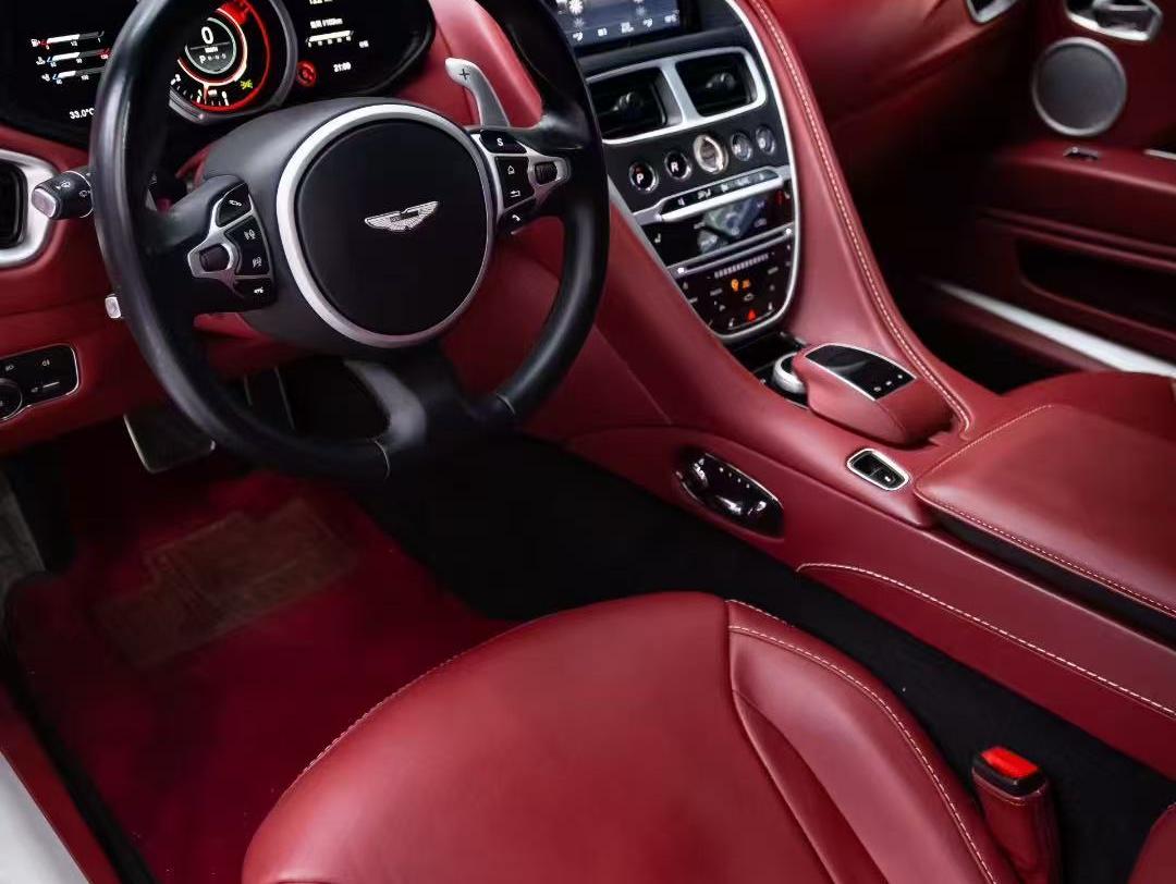 二手阿斯顿·马丁 DB11 黑色/红色 2019款 4.0T V8 Coupe