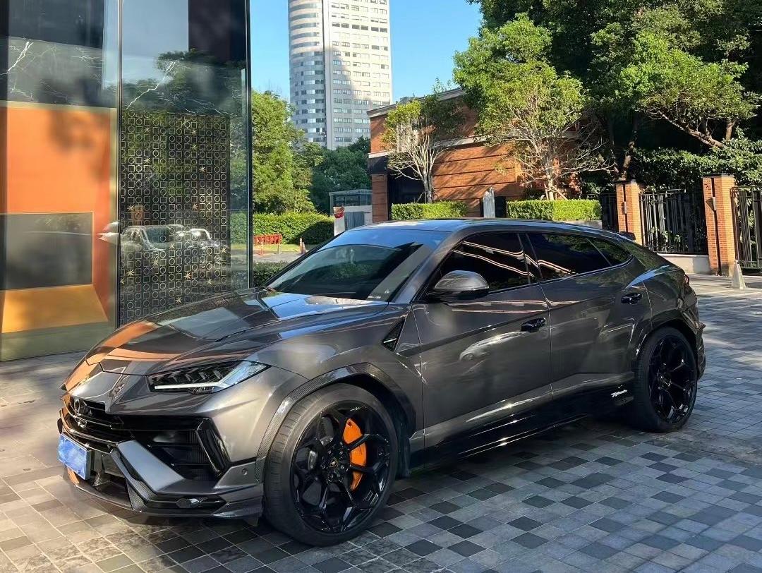 二手兰博基尼 Urus 灰色/黑橙 URUS Performante  中规版