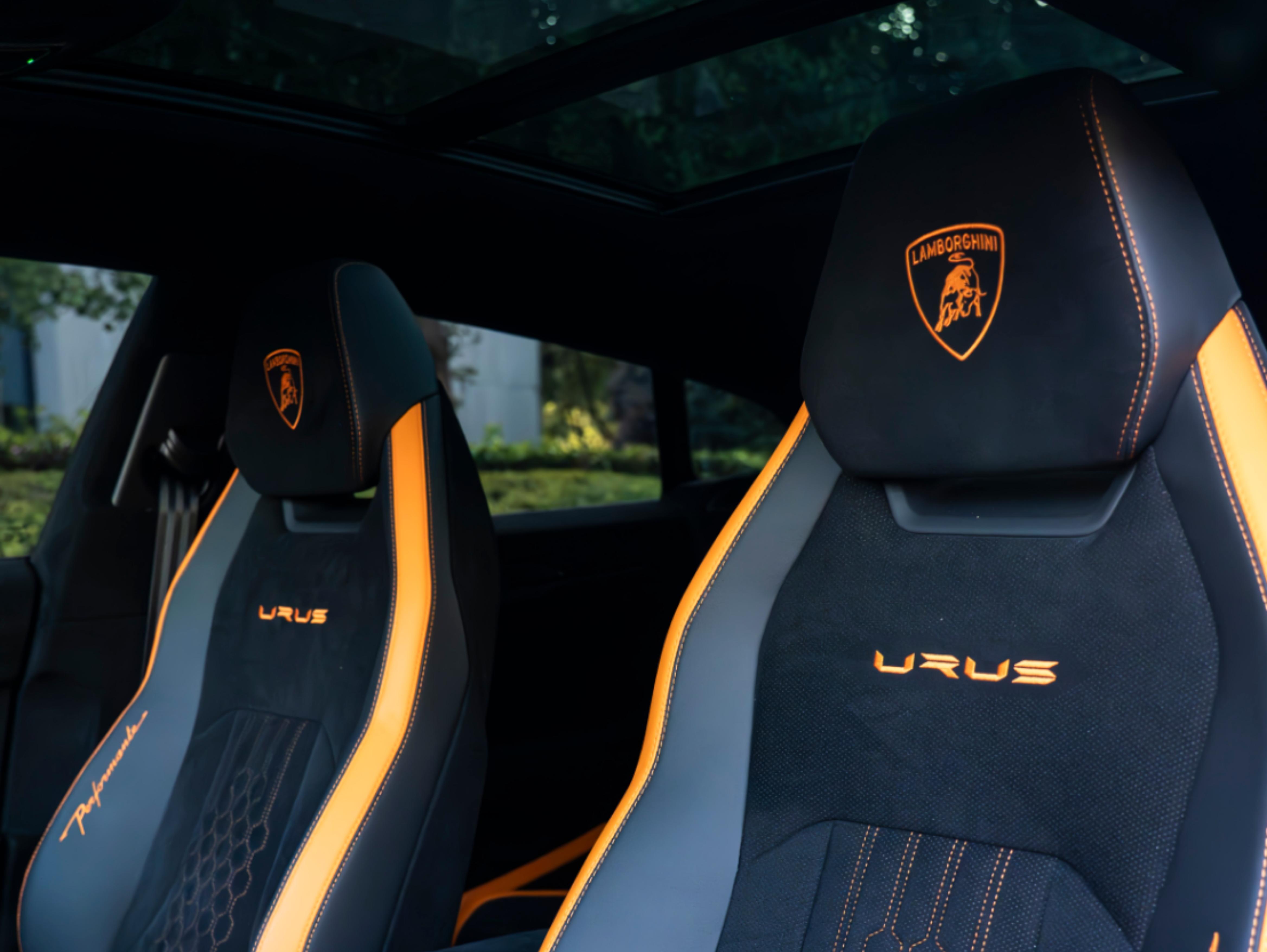 二手兰博基尼 Urus 灰色/黑橙 URUS Performante  中规版