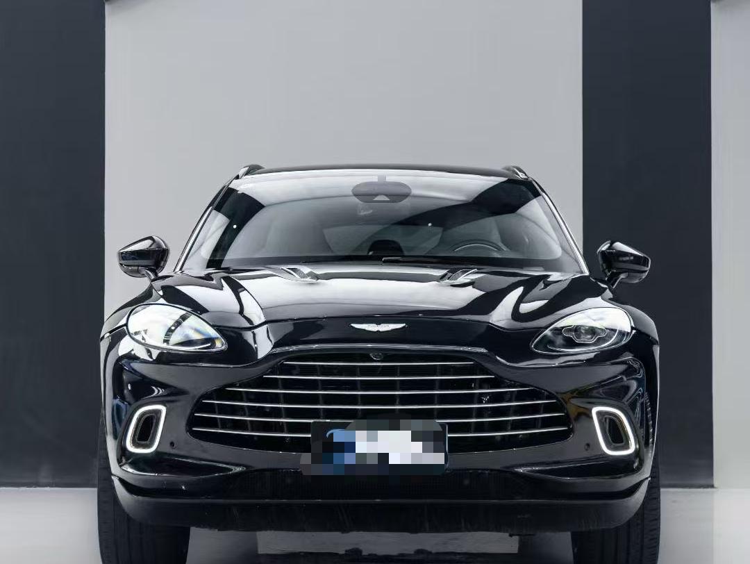 二手阿斯顿·马丁 DBX 墨绿/白色 2021款 4.0T V8 丝路之鸿