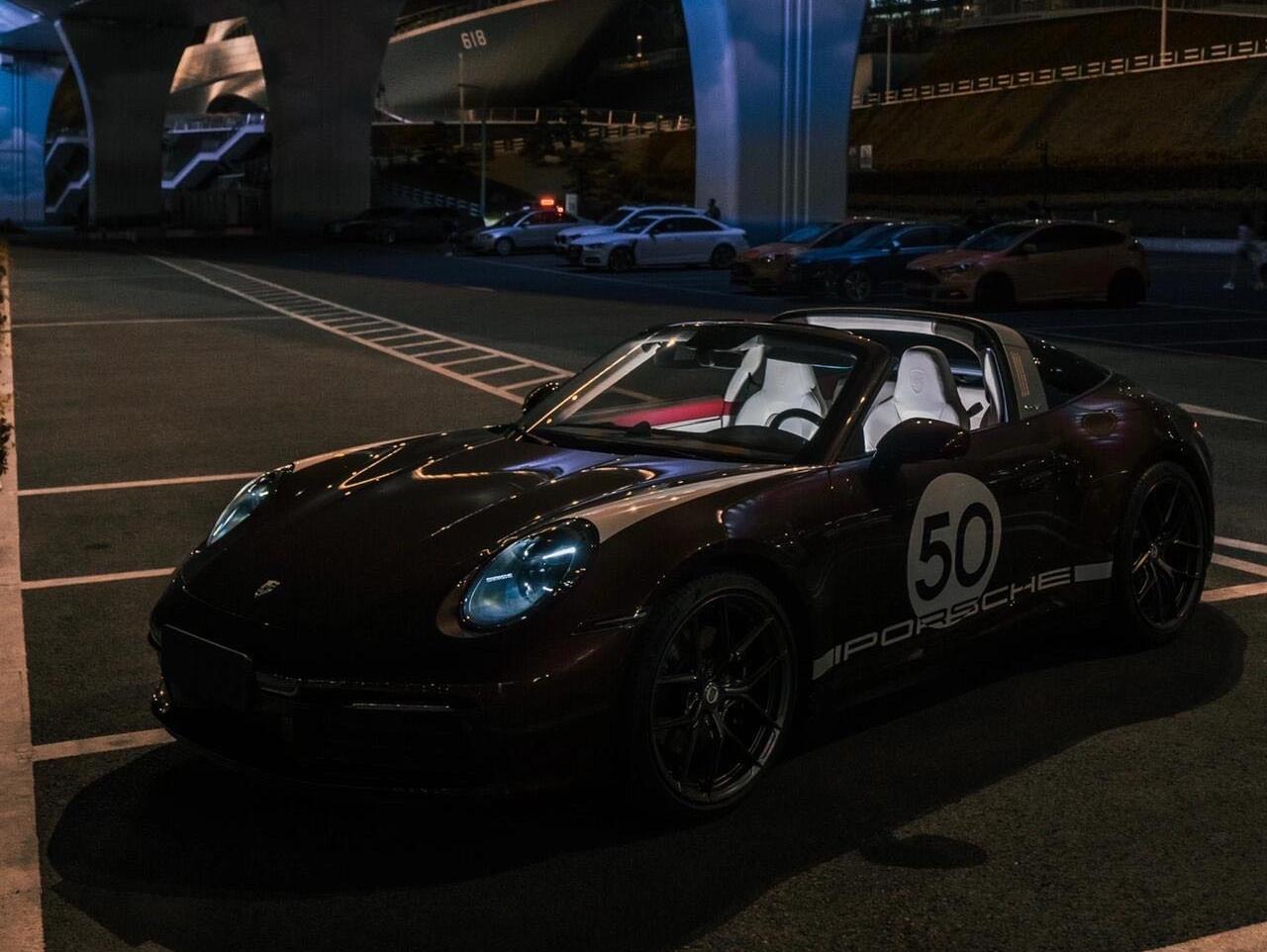 二手保时捷 911 红色/米色 2020款Targa 4S 3.0T Heritage Desian 特别版