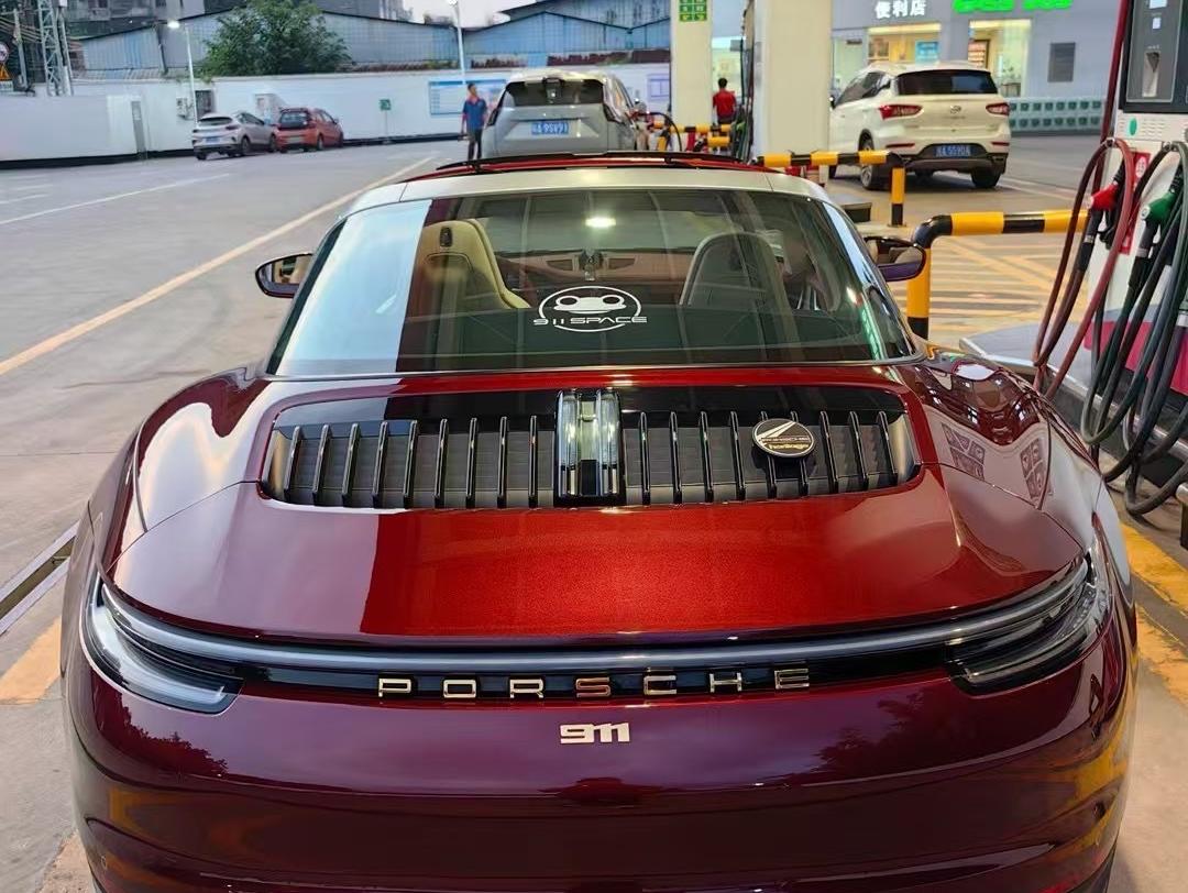 二手保时捷 911 红色/米色 2020款Targa 4S 3.0T Heritage Desian 特别版