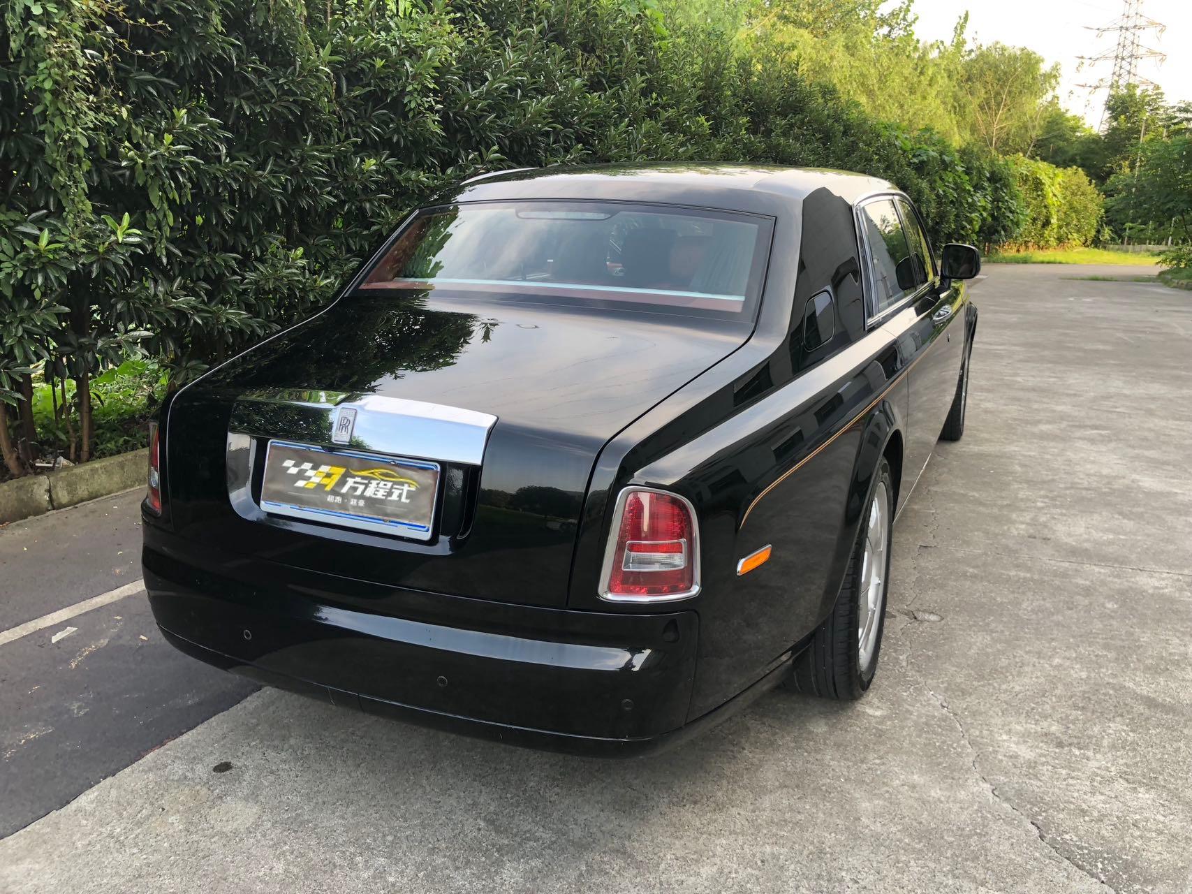 二手劳斯莱斯 幻影 黑色/红色 2013款 6.7L 加长版EWB