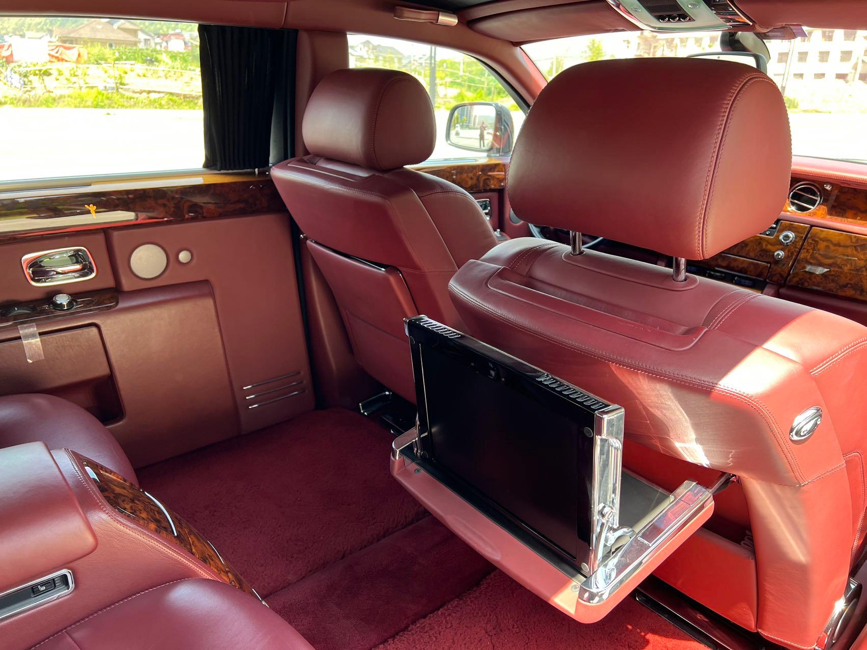 二手劳斯莱斯 幻影 黑色/红色 2013款 6.7L 加长版EWB