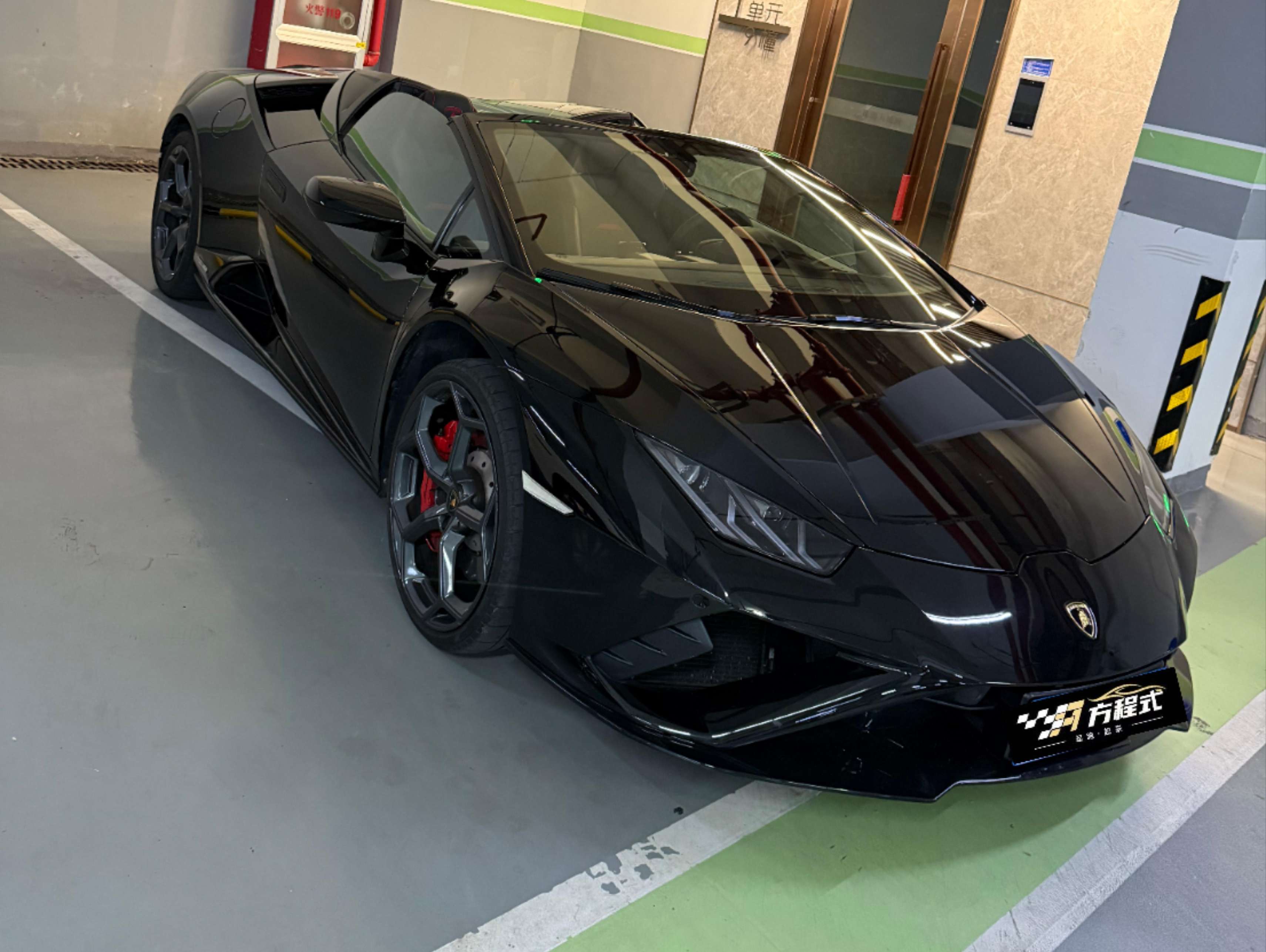 二手兰博基尼 Huracán 黑色/黑色 2020款 Huracán EVO RWD Spyder