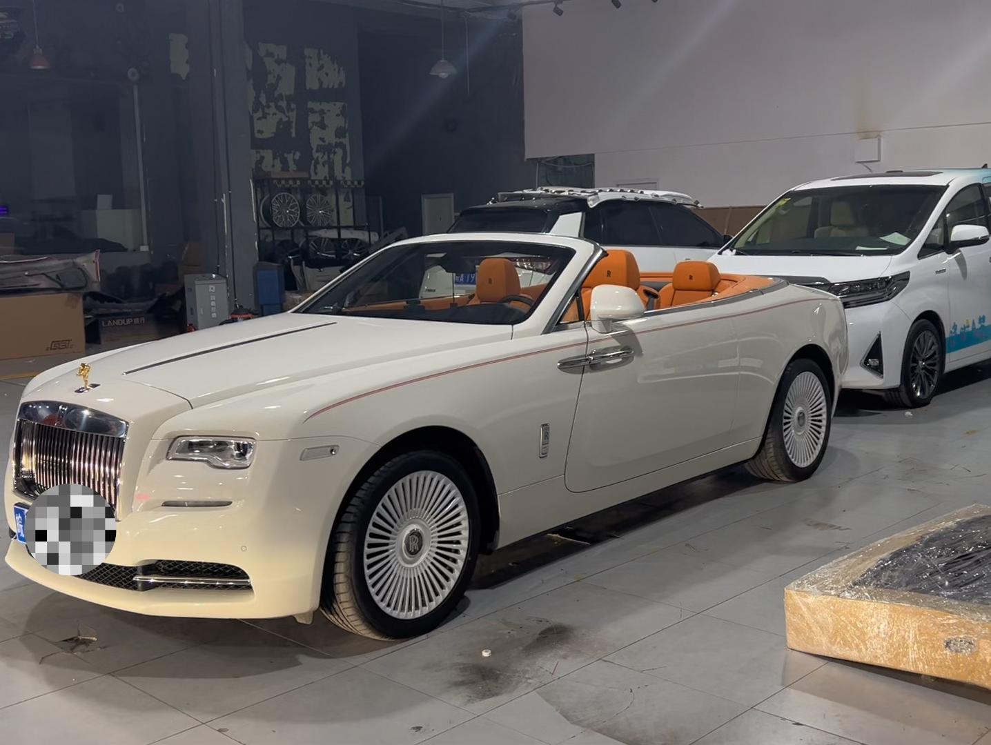 二手劳斯莱斯 曜影 白色/橙色 2018款 6.6T 标准型