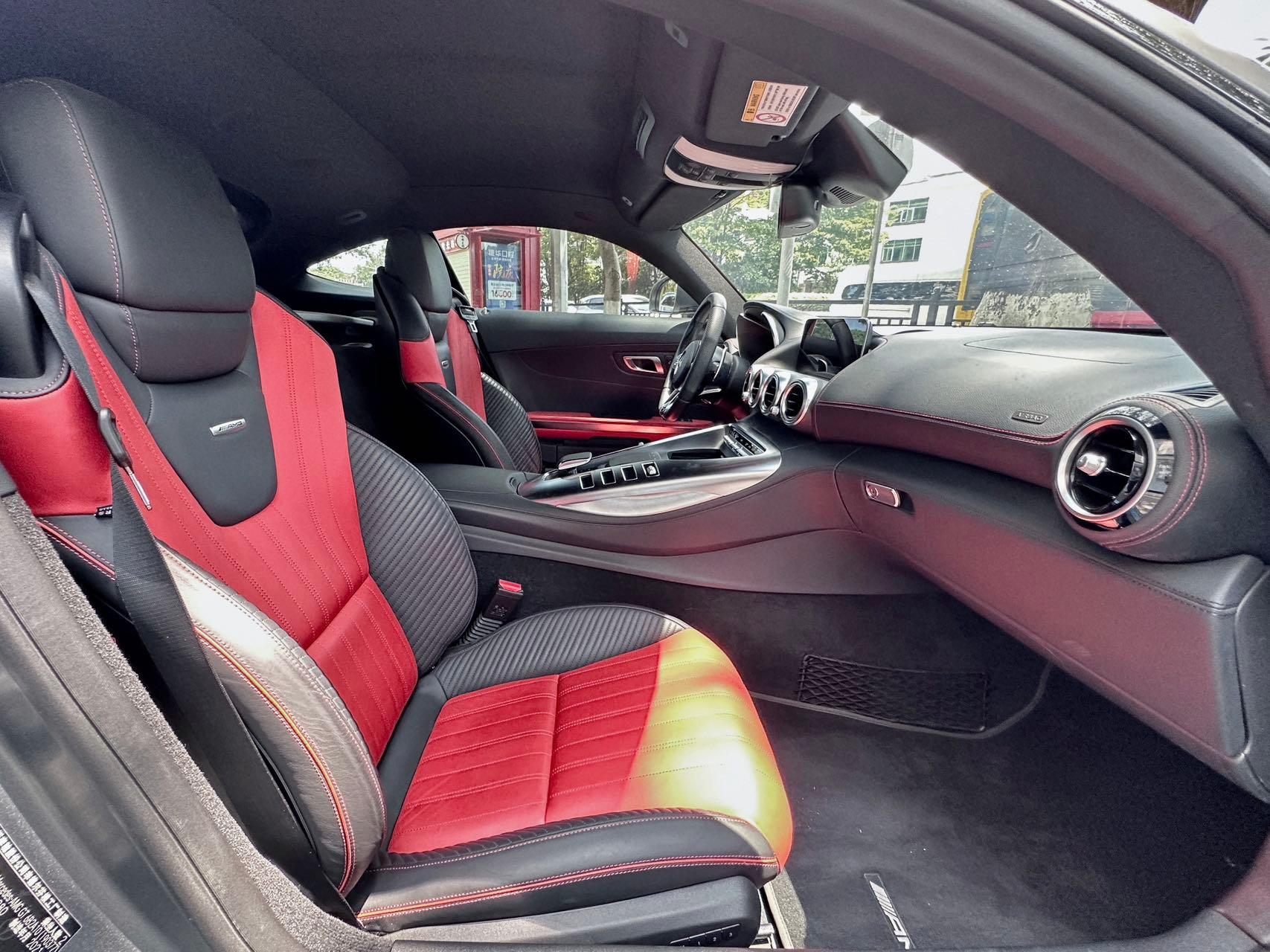二手奔驰 AMG GT 月光石灰/黑/红双拼 2019款