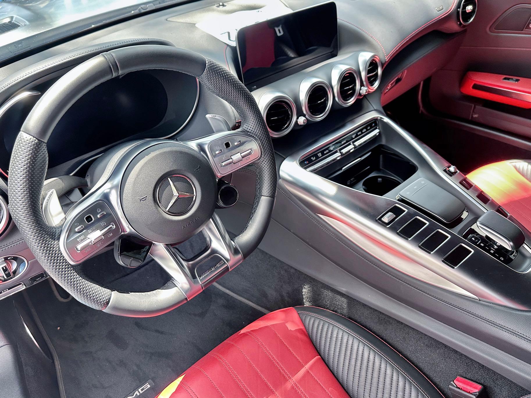 二手奔驰 AMG GT 月光石灰/黑/红双拼 2019款