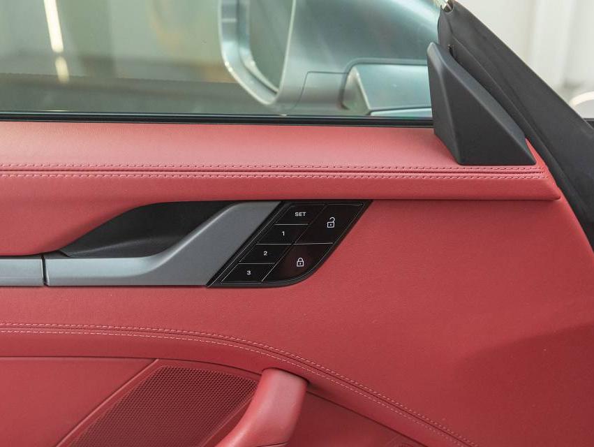二手保时捷 911 银色/红色  2022款 Targa 4 3.0T