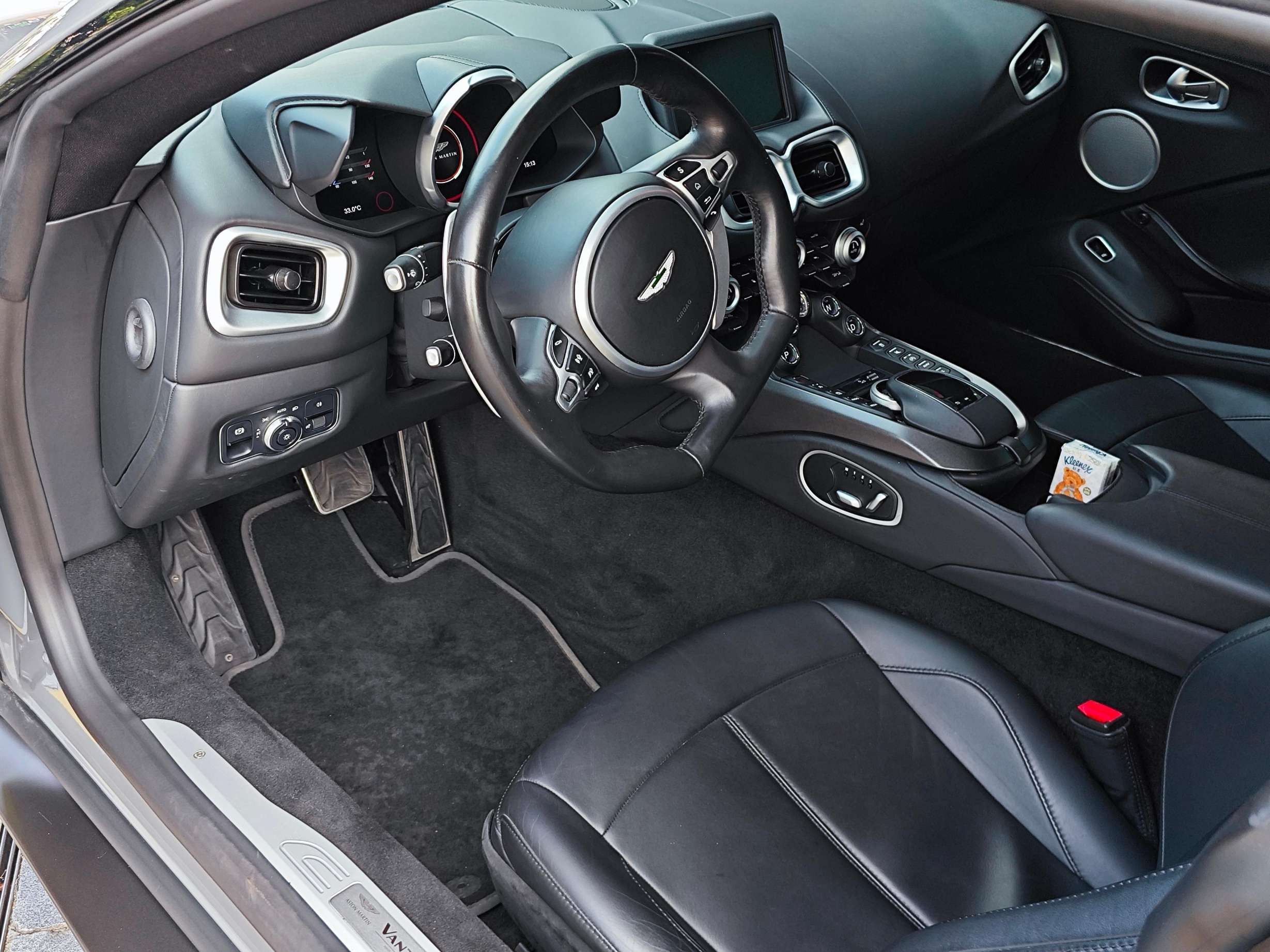 二手阿斯顿·马丁 V8 Vantage 灰色/黑色 2022款 4.0T V8 Coupe