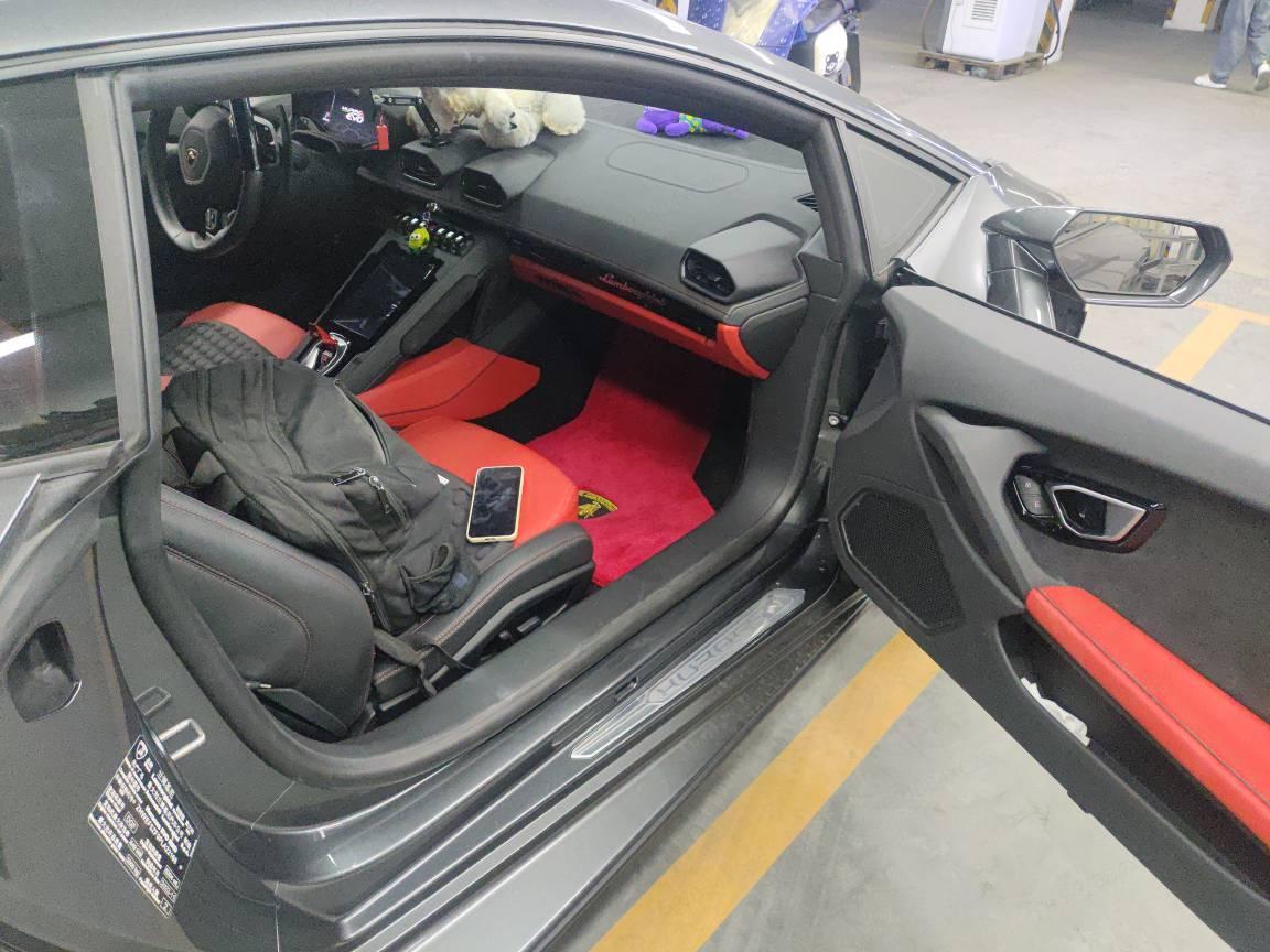 二手兰博基尼 Huracán 战斗灰/黑/红双拼 2020款 Huracán EVO RWD