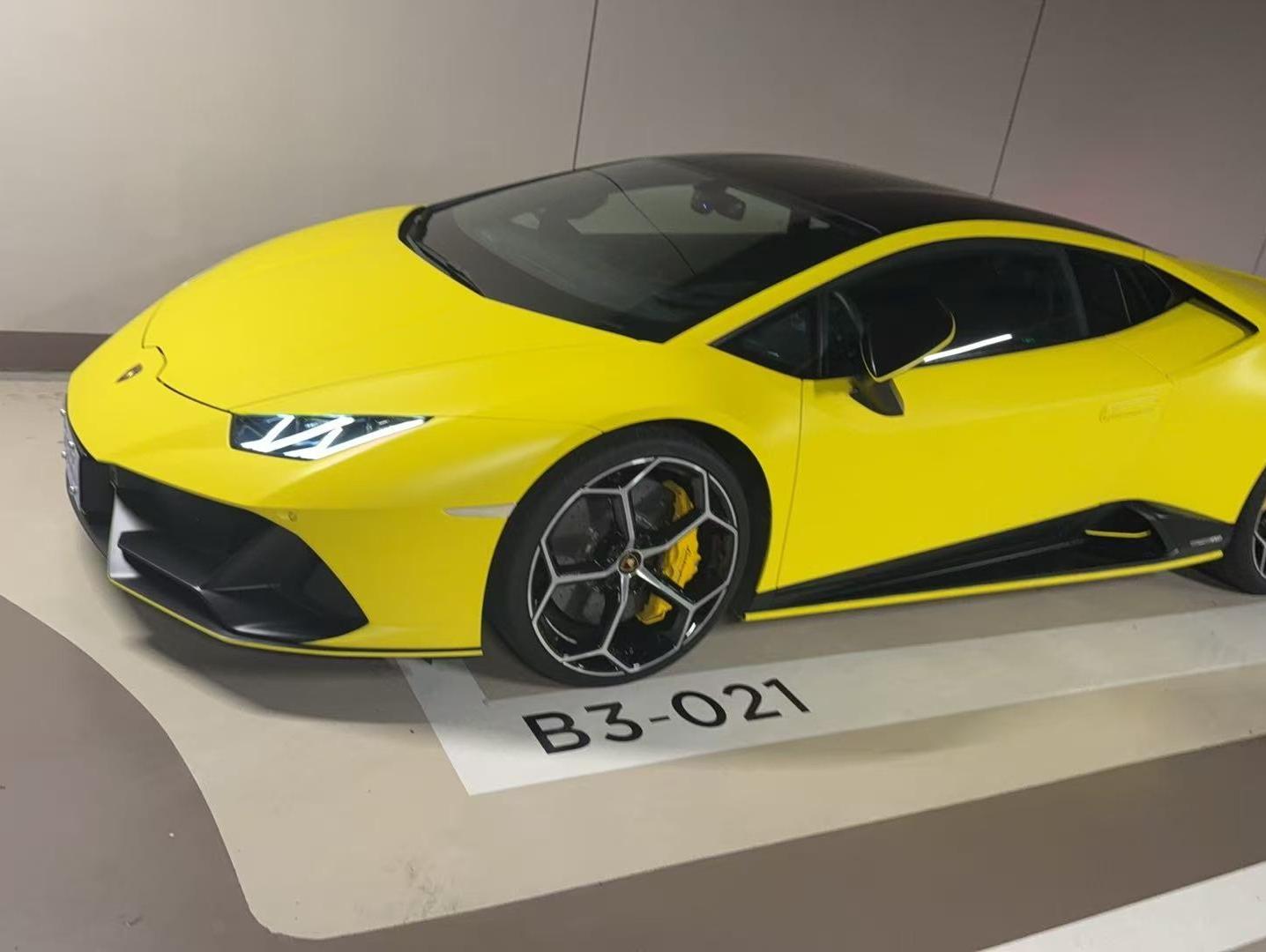 二手兰博基尼 Huracán 荧光黄/黑色 Huracan EVO- AWD “Fluo Capsule”特别版  中规版