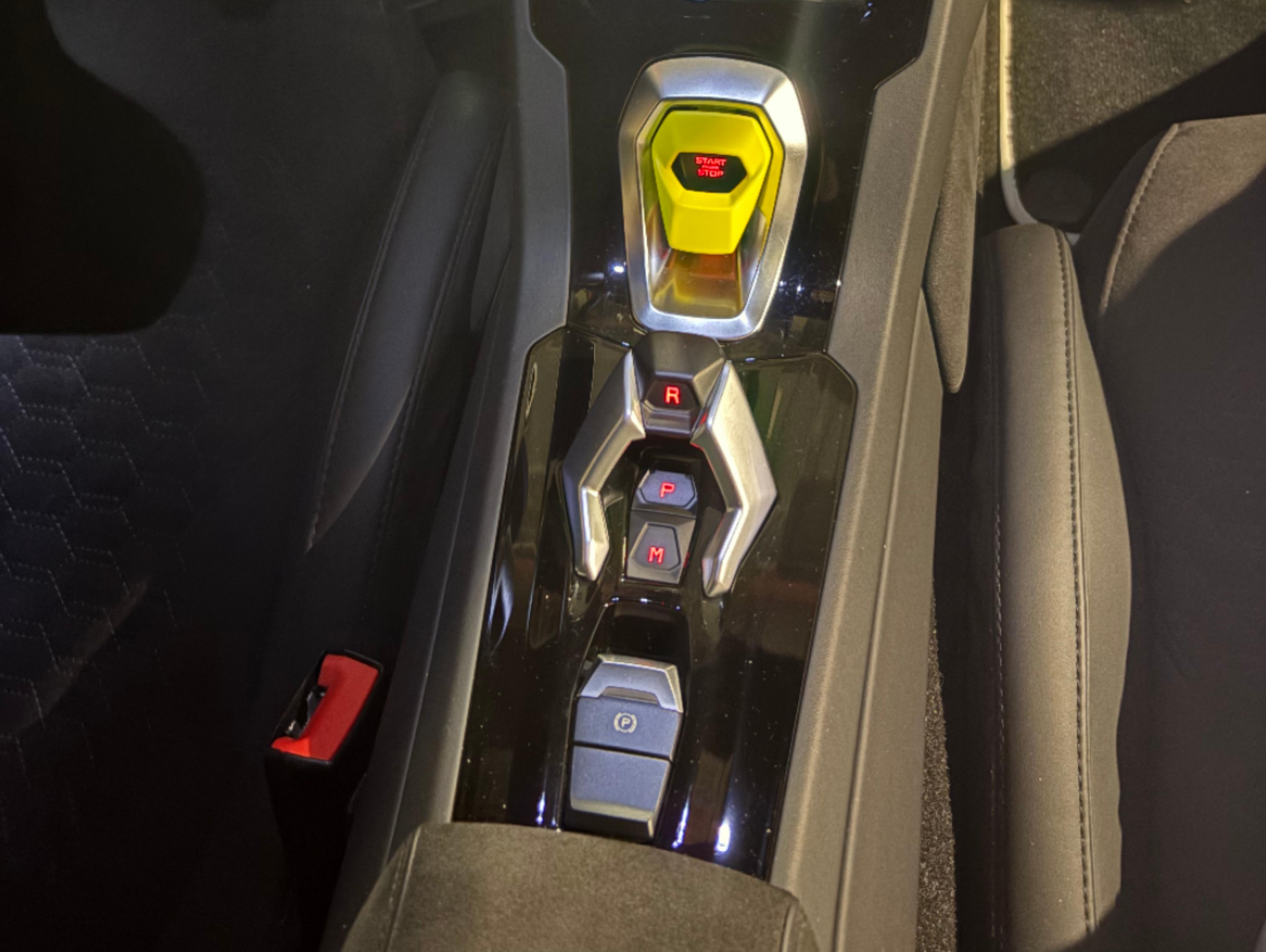 二手兰博基尼 Huracán 荧光黄/黑色 Huracan EVO- AWD “Fluo Capsule”特别版  中规版