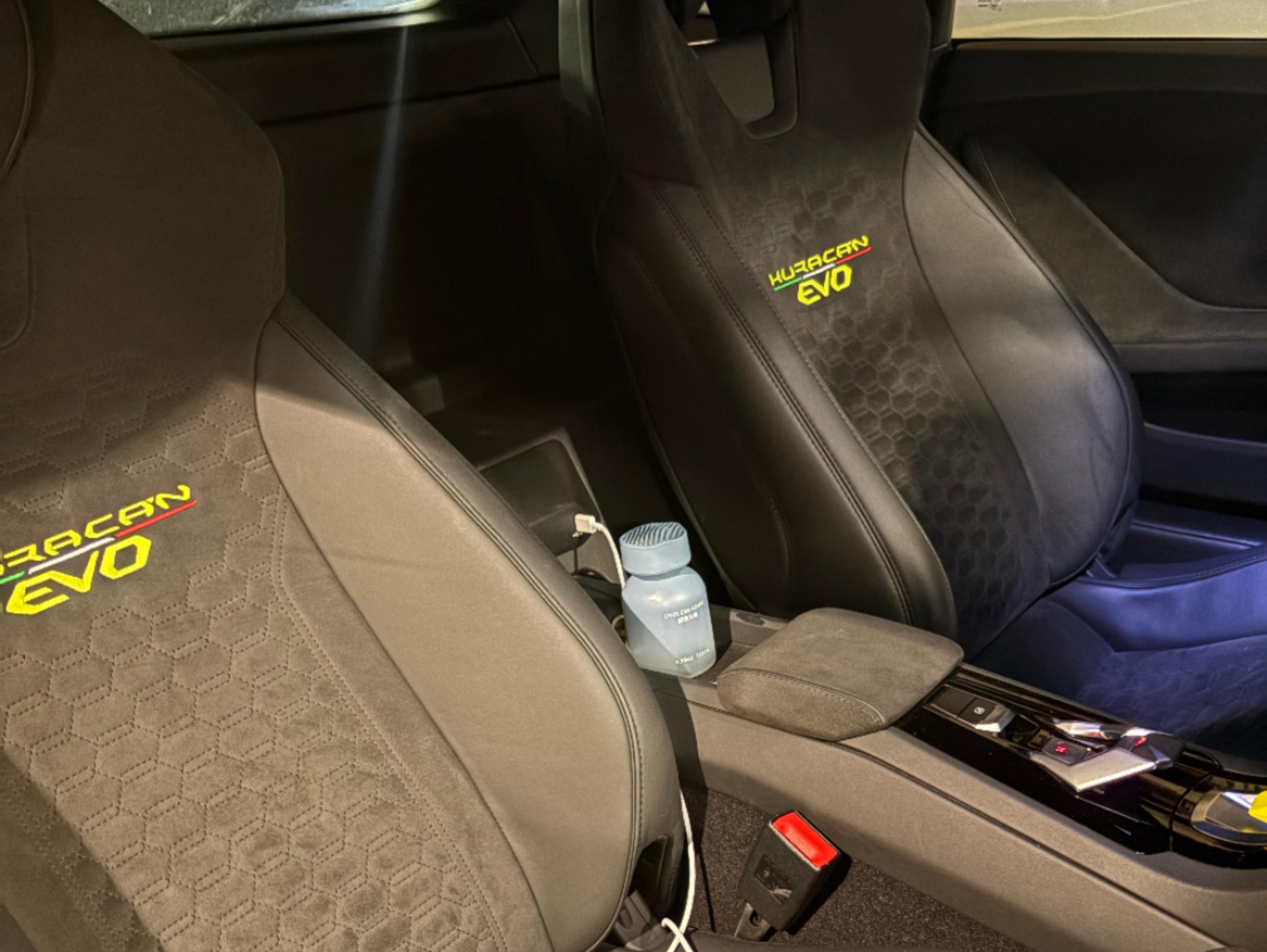 二手兰博基尼 Huracán 荧光黄/黑色 Huracan EVO- AWD “Fluo Capsule”特别版  中规版