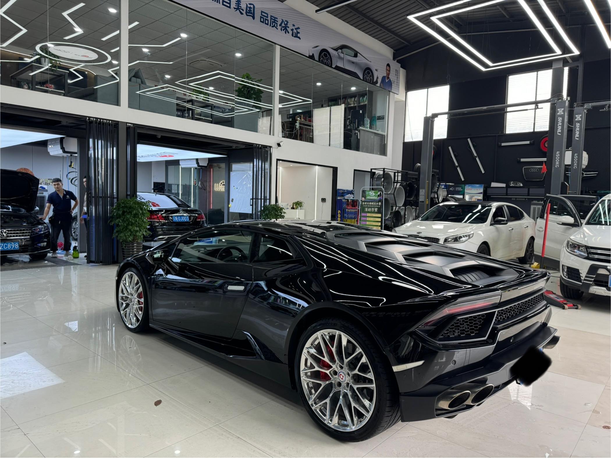 二手兰博基尼 Huracán 黑色/黑色 2016款 Huracán LP580-2