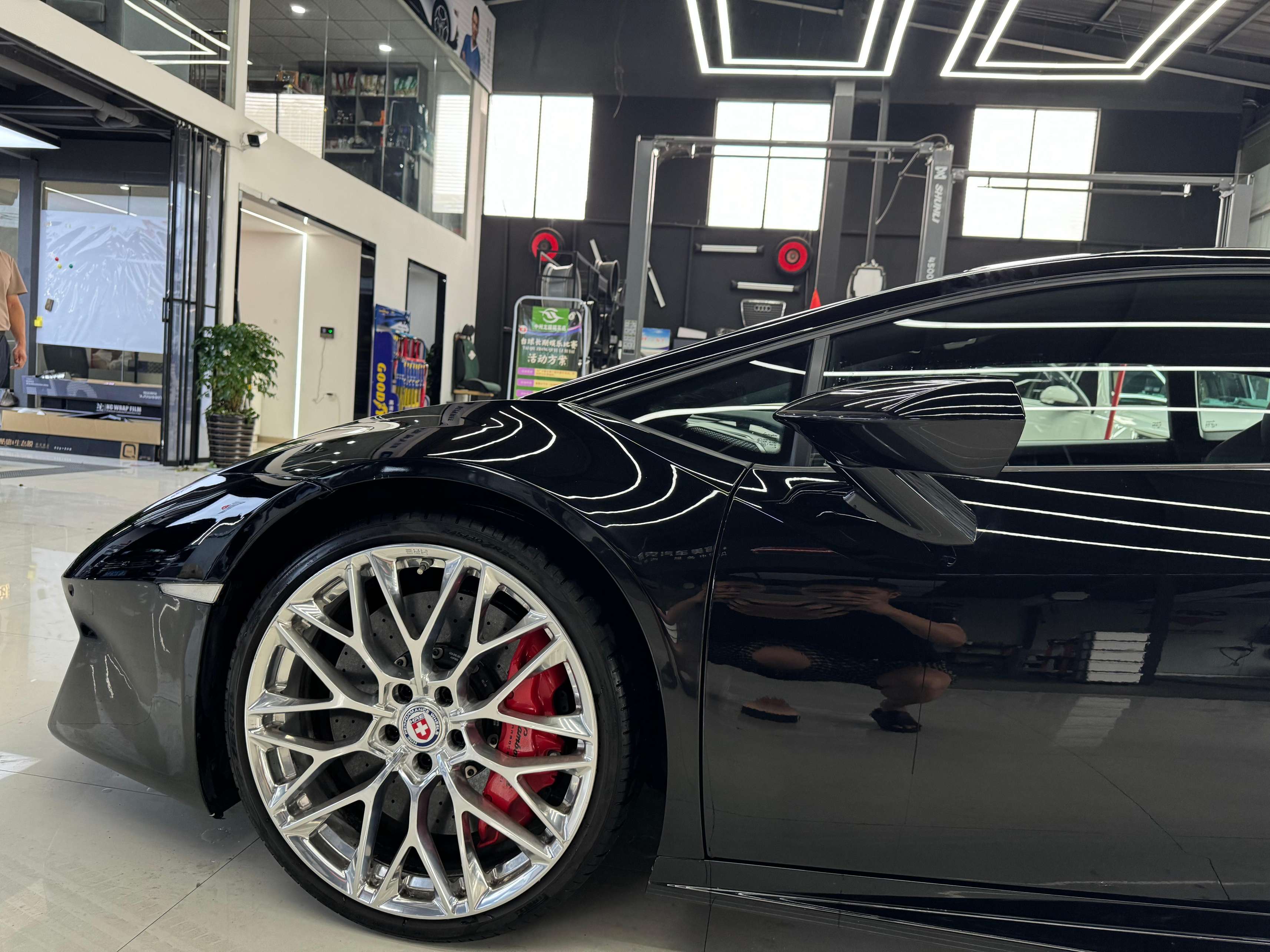 二手兰博基尼 Huracán 黑色/黑色 2016款 Huracán LP580-2