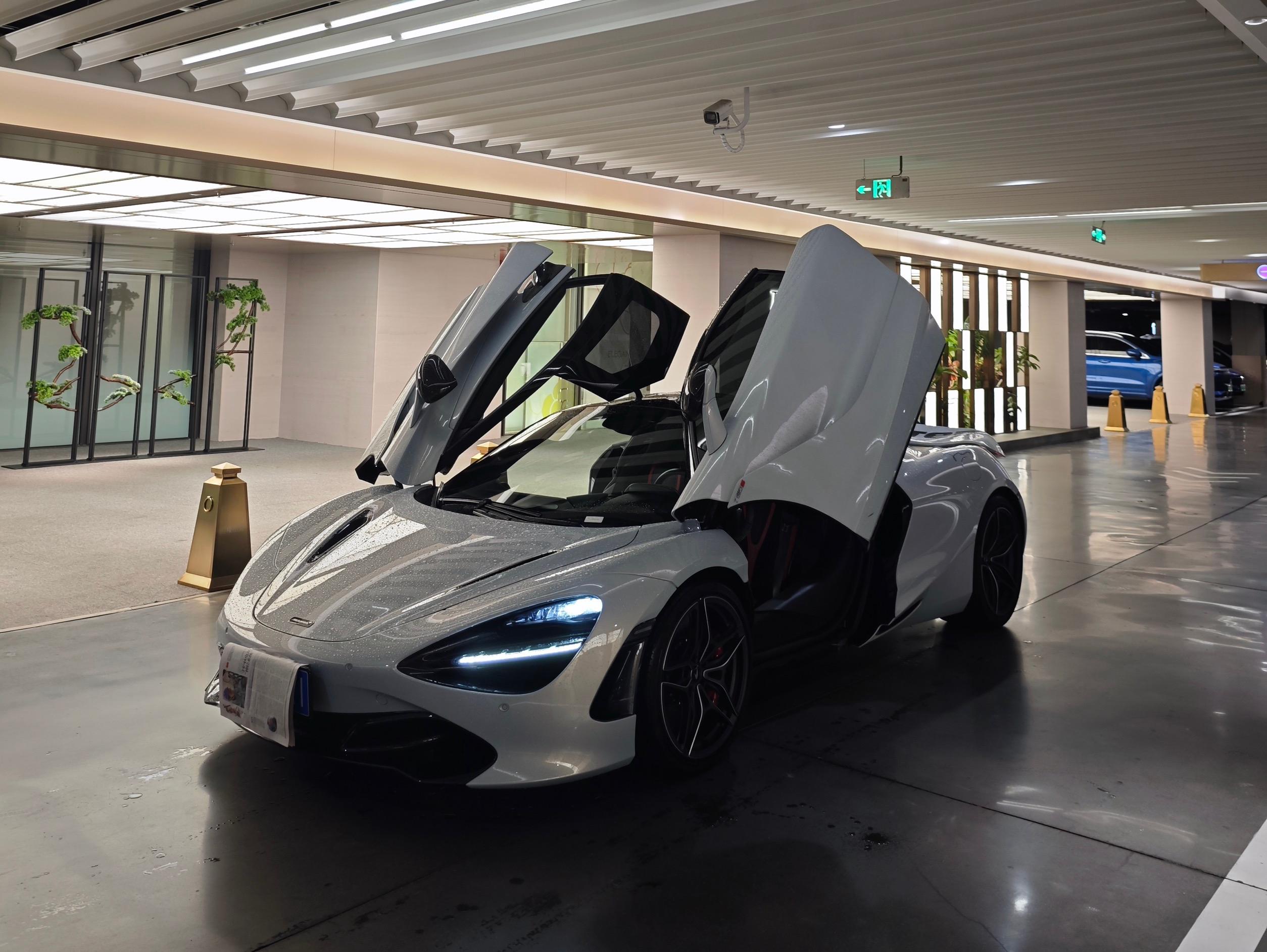 二手迈凯伦 720S 冰川白/黑红 2019款 4.0T Coupe