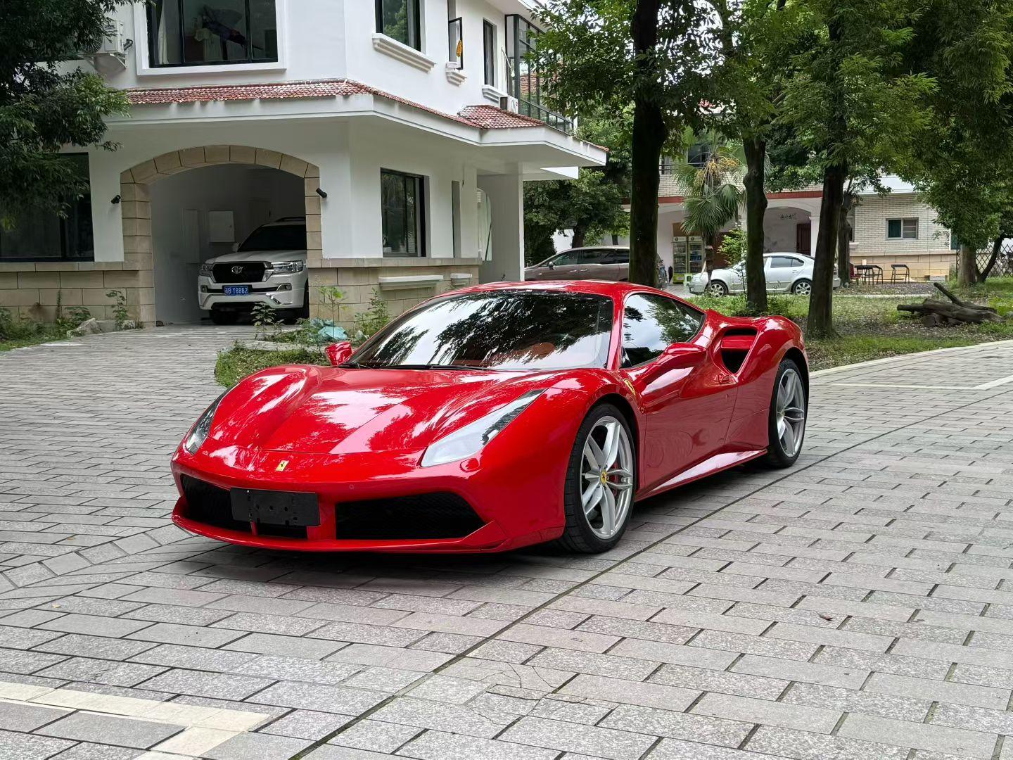 二手法拉利 488 红色/红色 2015款 488 GTB