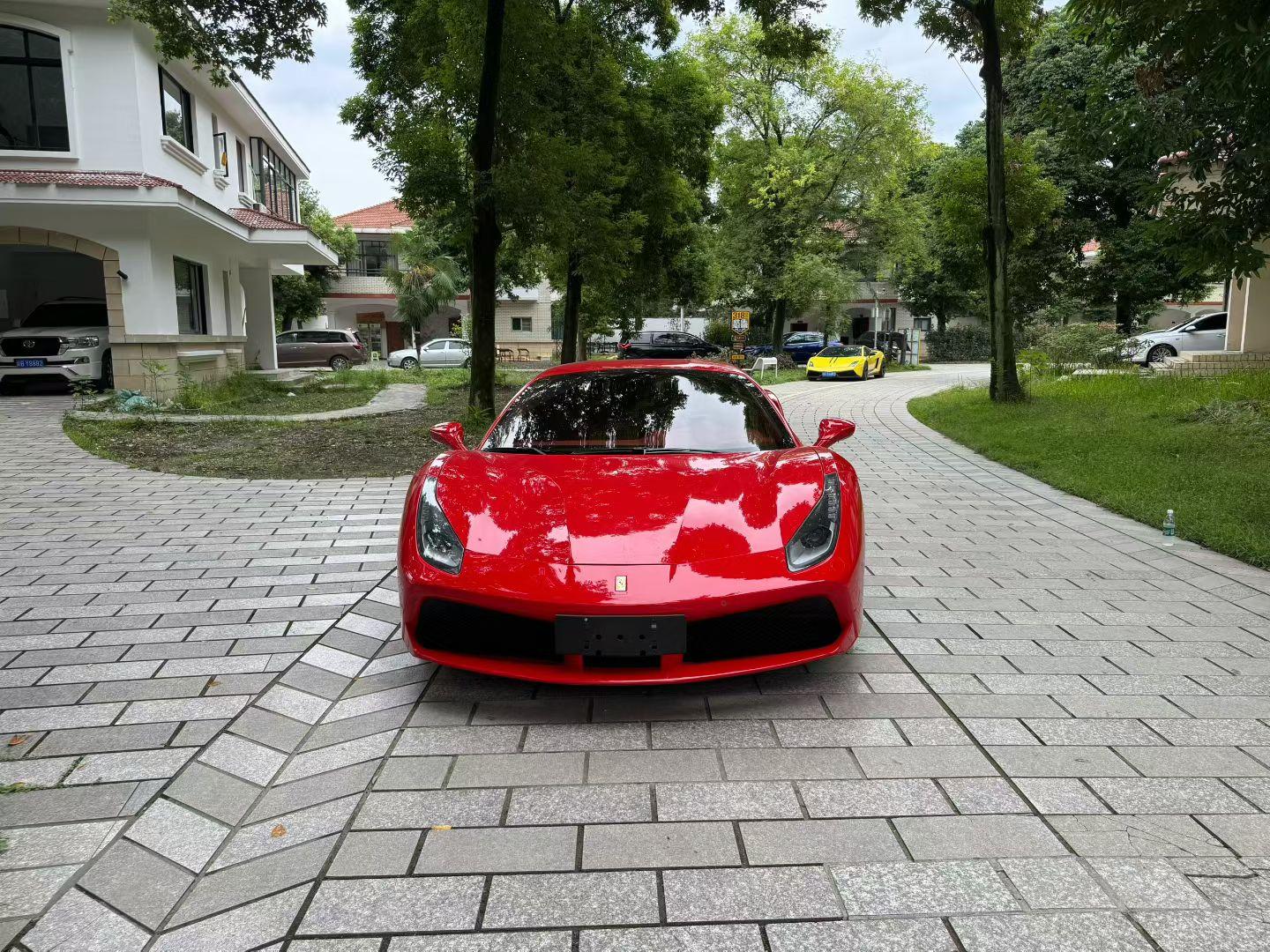 二手法拉利 488 红色/红色 2015款 488 GTB