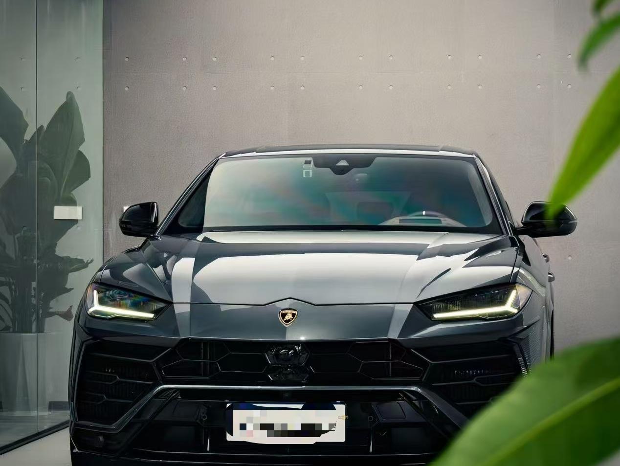 二手兰博基尼 Urus 深灰色/棕色 2021款 4.0T V8