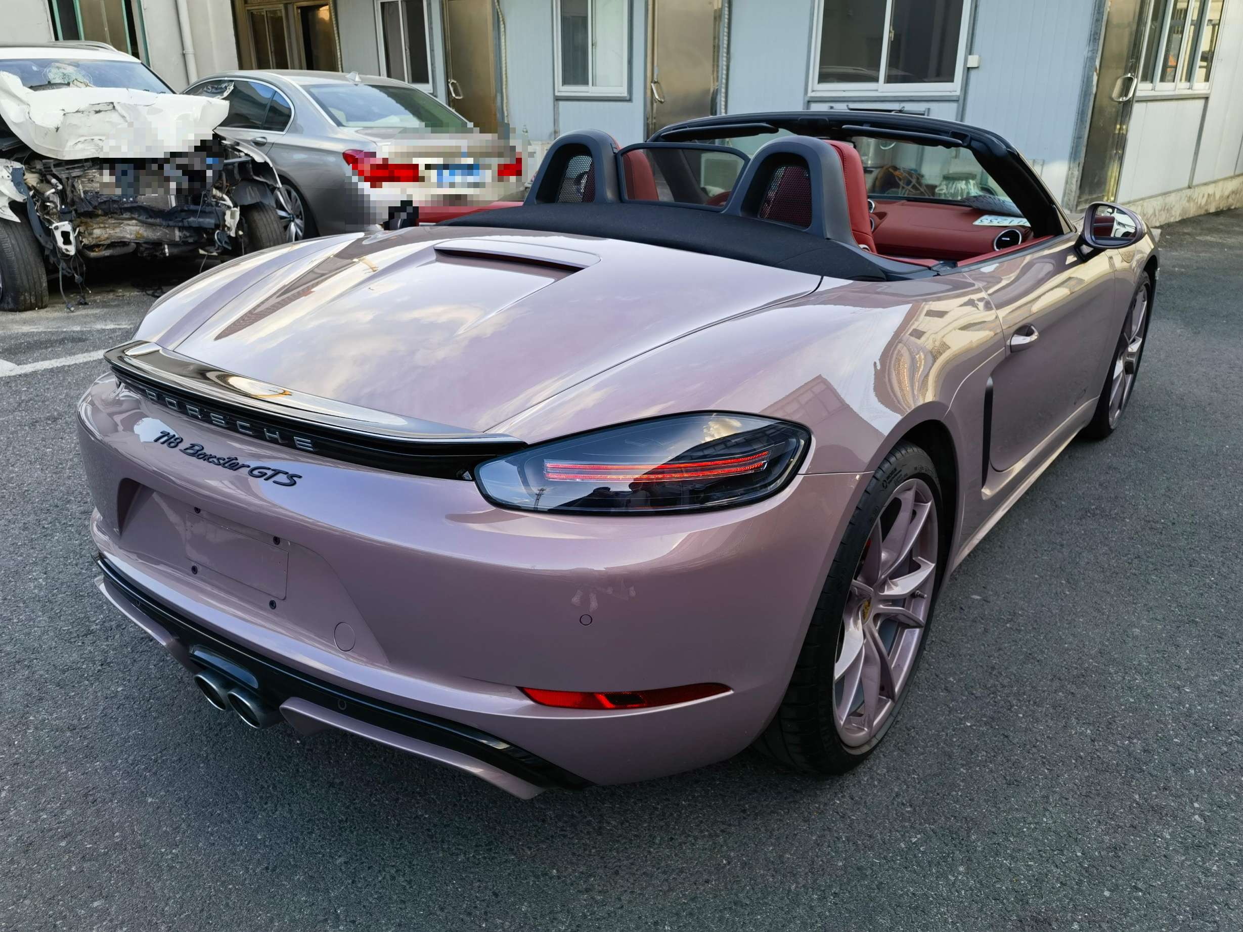 二手保时捷 718 冰梅粉/波尔多红 2022款 Boxster 2.0T