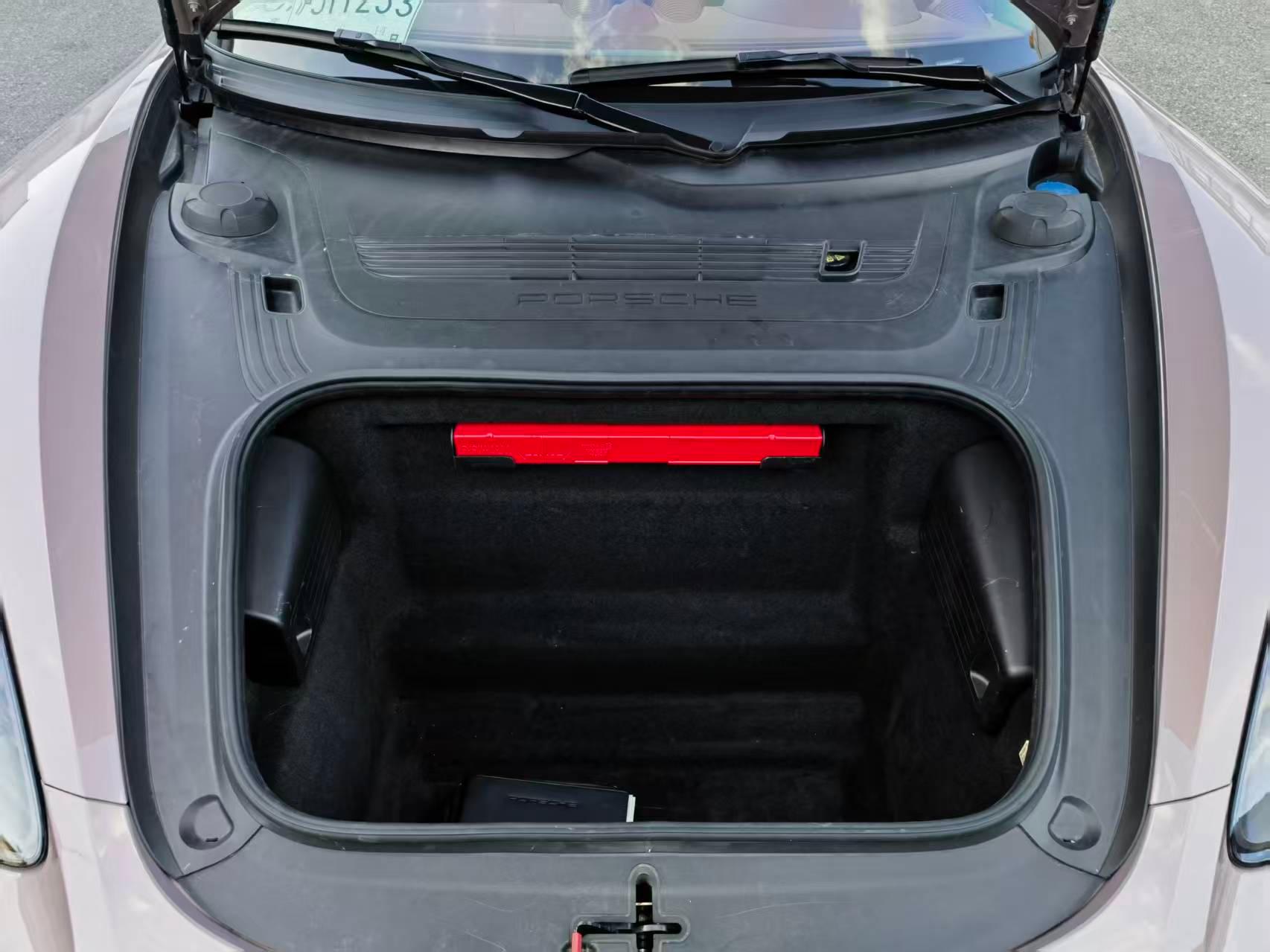 二手保时捷 718 冰梅粉/波尔多红 2022款 Boxster 2.0T