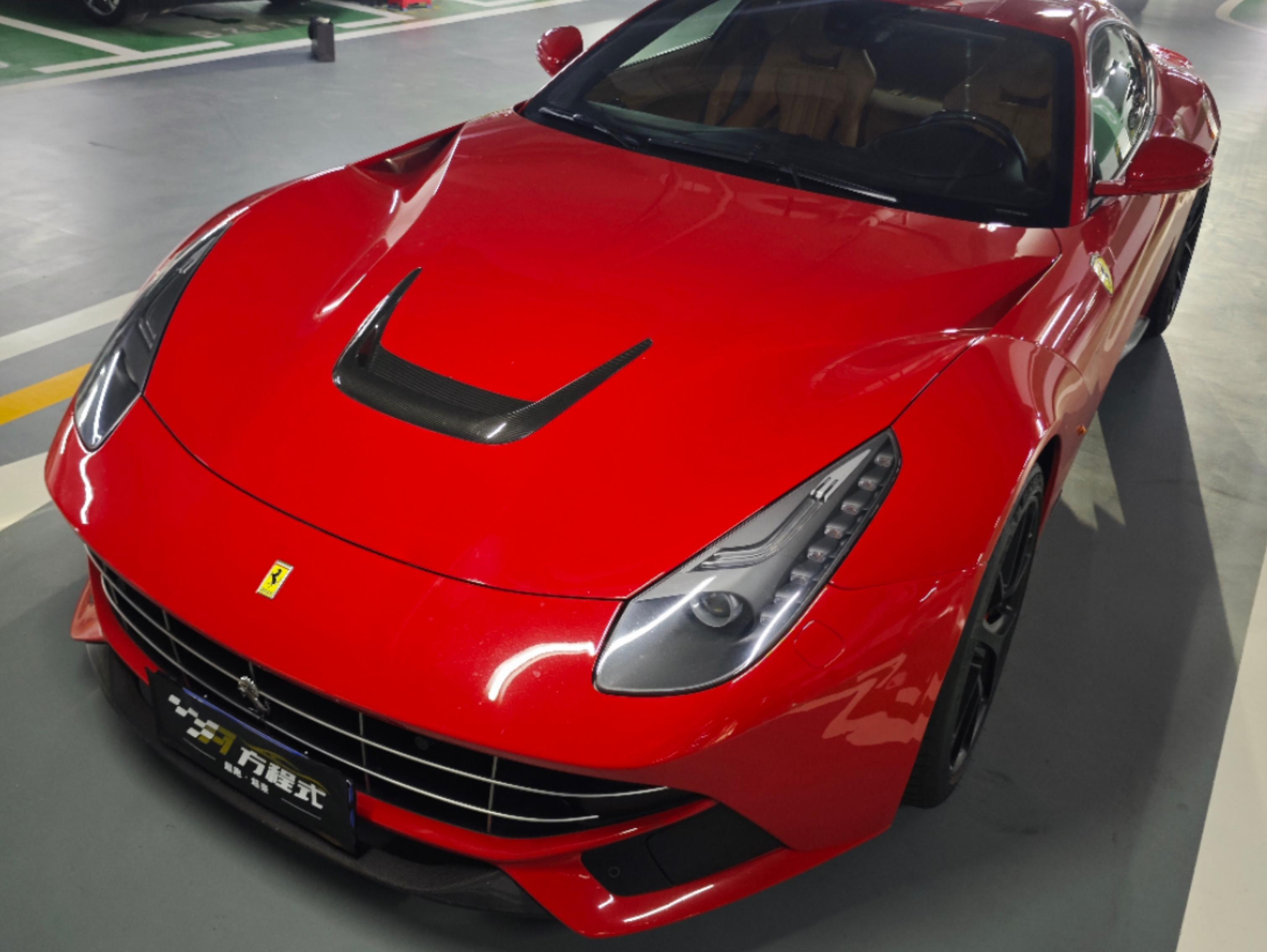 二手法拉利 F12berlinetta  红色/棕色 2013款 6.3L 标准型
