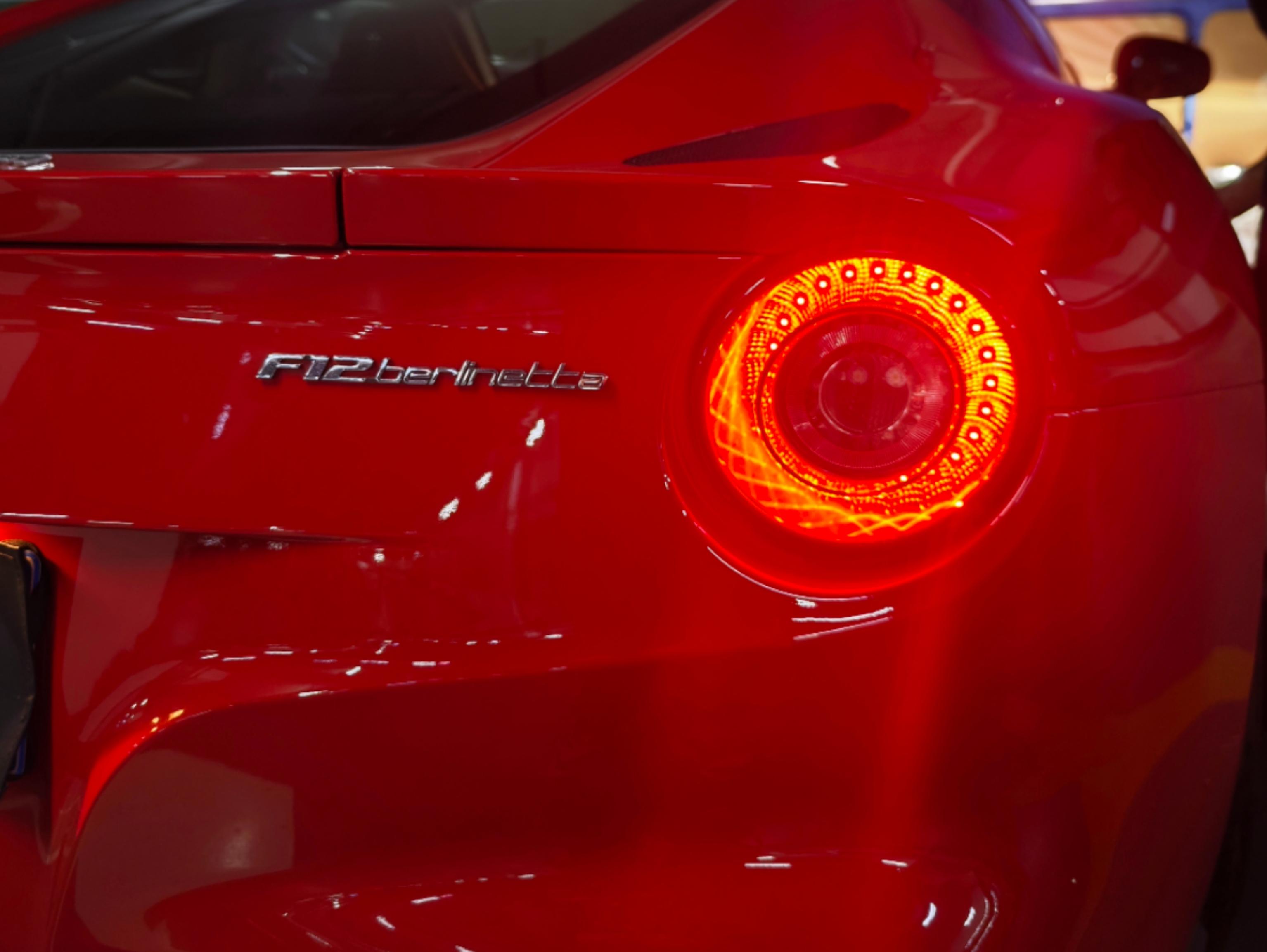二手法拉利 F12berlinetta  红色/棕色 2013款 6.3L 标准型