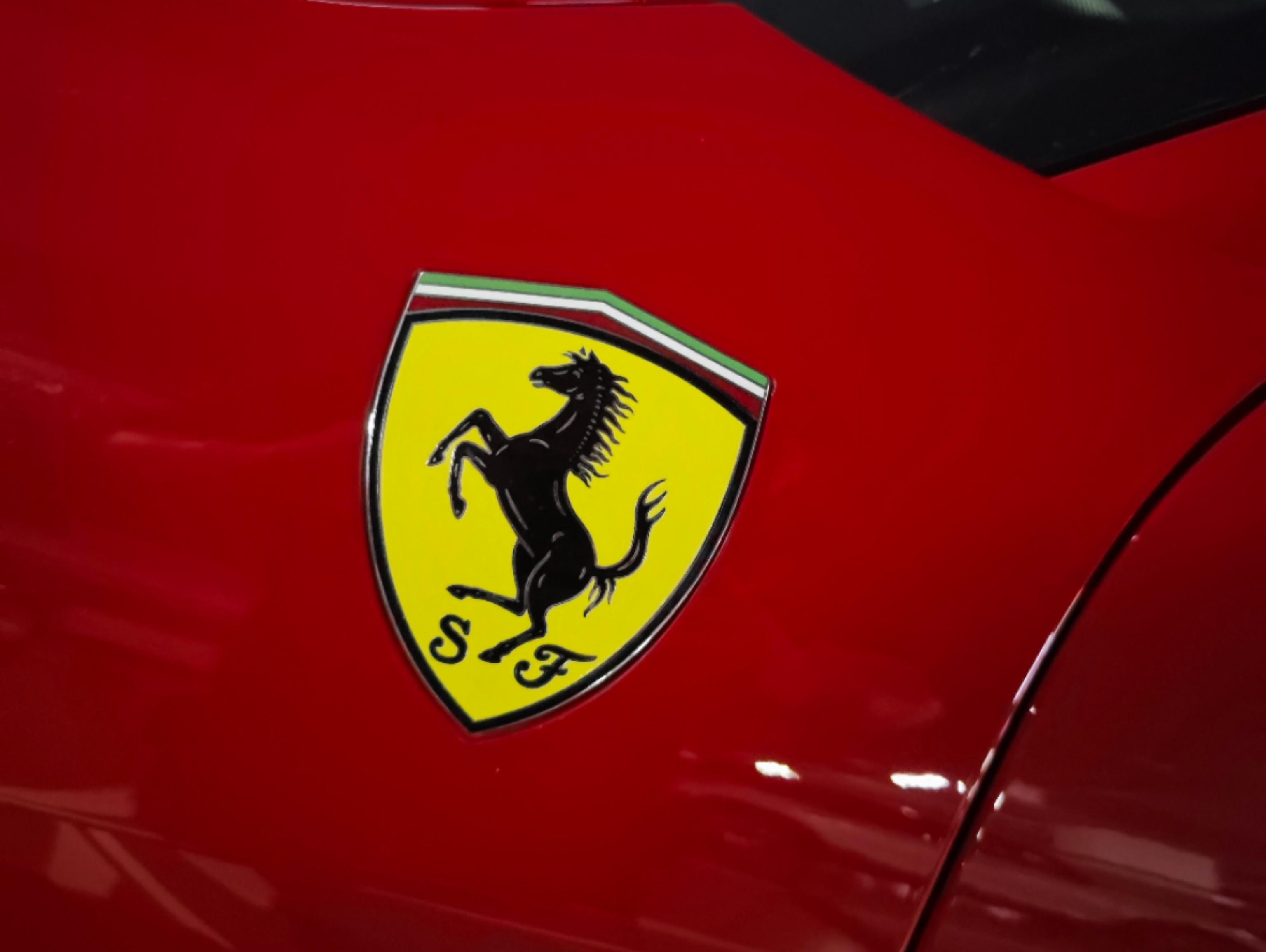 二手法拉利 F12berlinetta  红色/棕色 2013款 6.3L 标准型