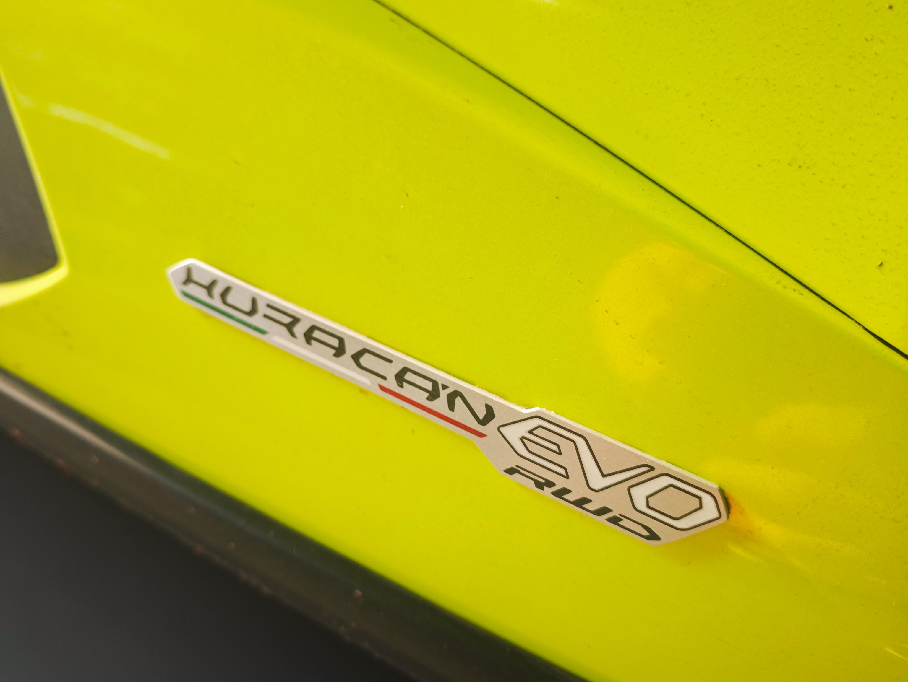 二手兰博基尼 Huracán 战斗灰/黑/红双拼 2020款 Huracán EVO RWD