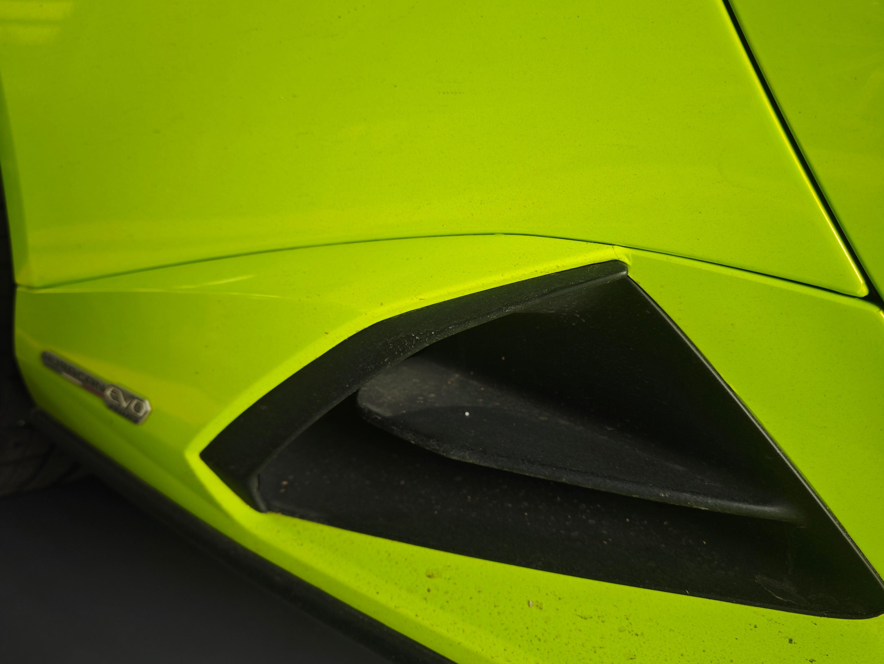 二手兰博基尼 Huracán 战斗灰/黑/红双拼 2020款 Huracán EVO RWD