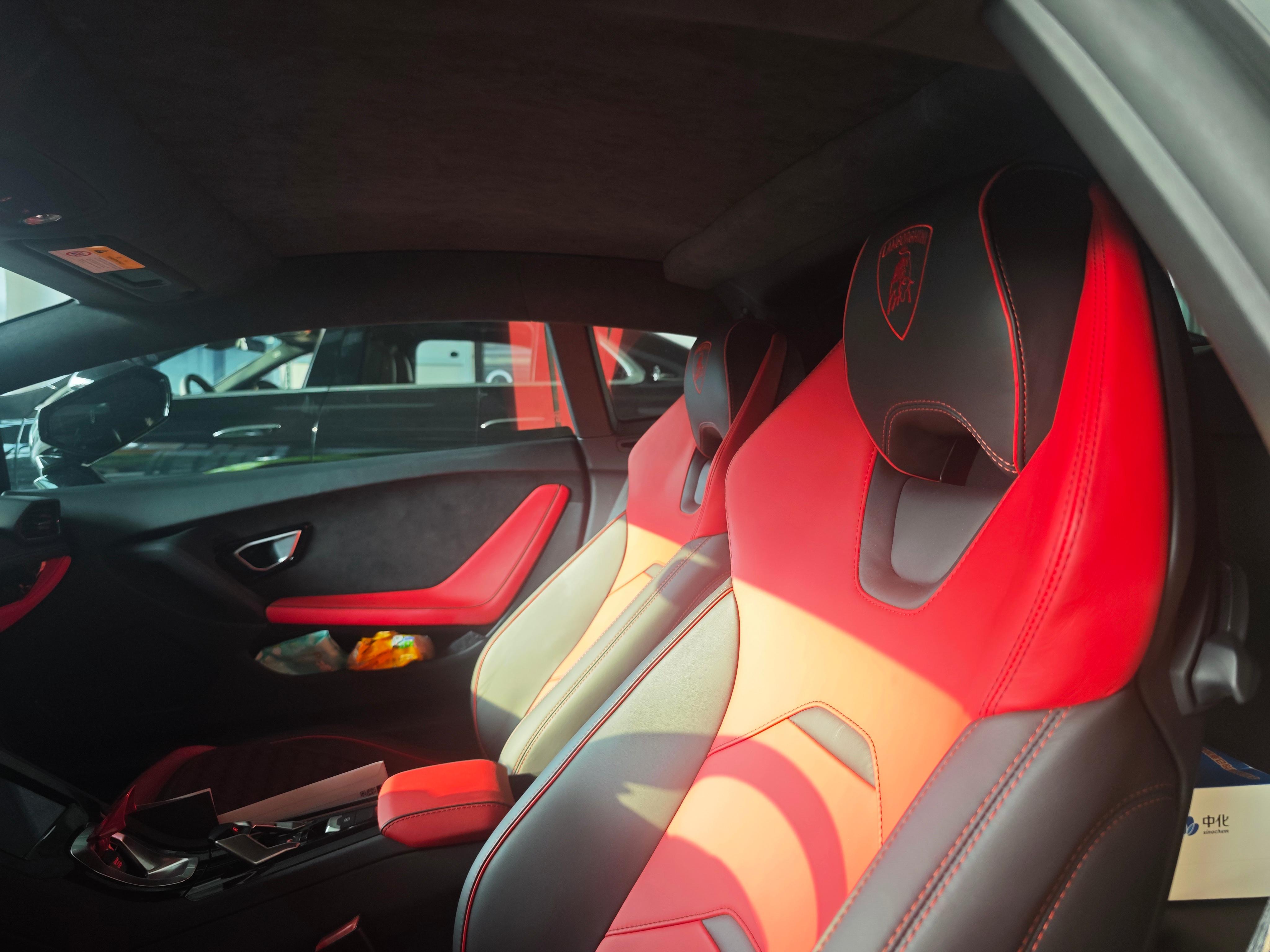 二手兰博基尼 Huracán 战斗灰/黑/红双拼 2020款 Huracán EVO RWD