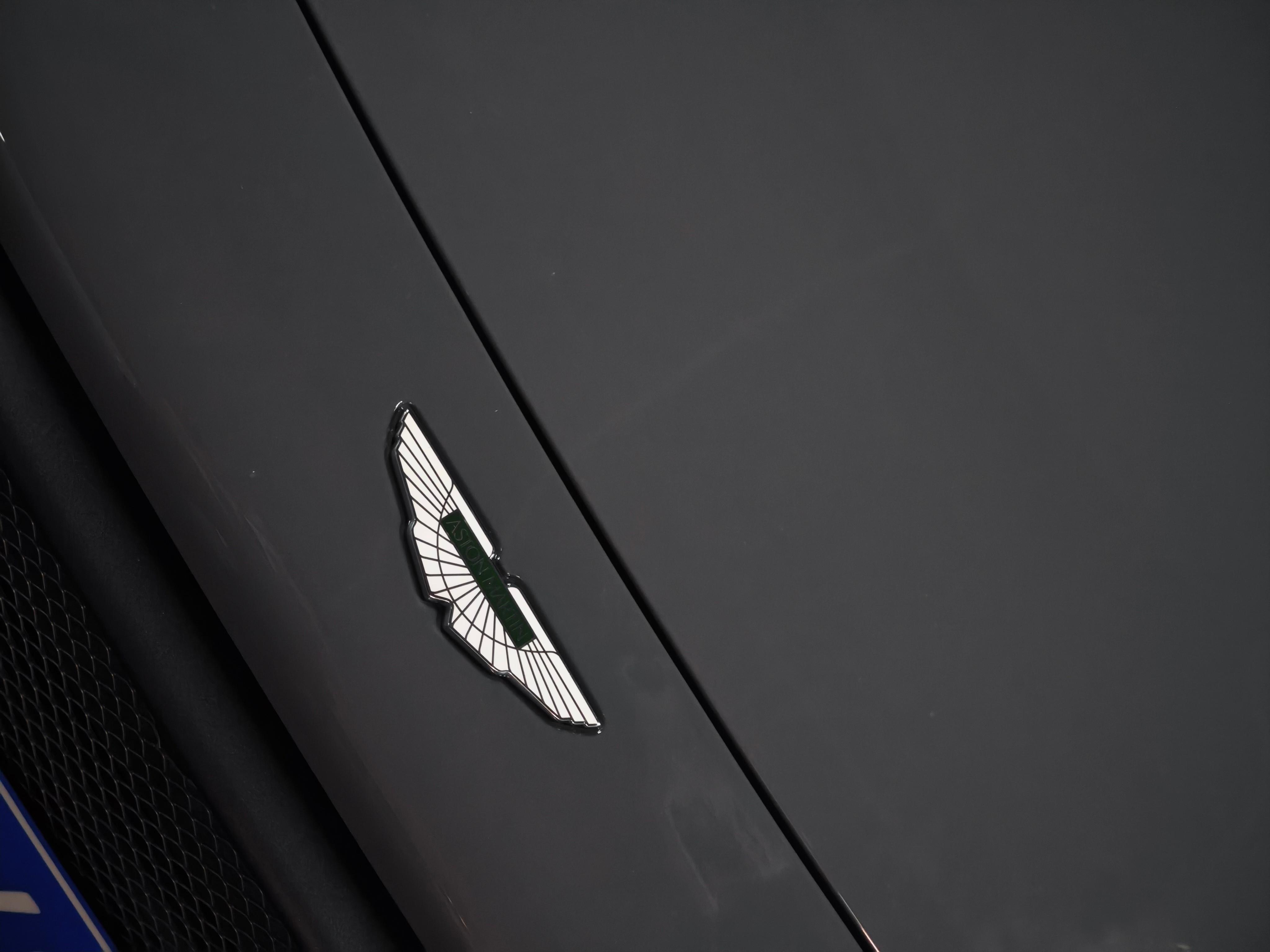 二手阿斯顿·马丁 V8 Vantage 灰色/黑色 2022款 4.0T V8 Coupe