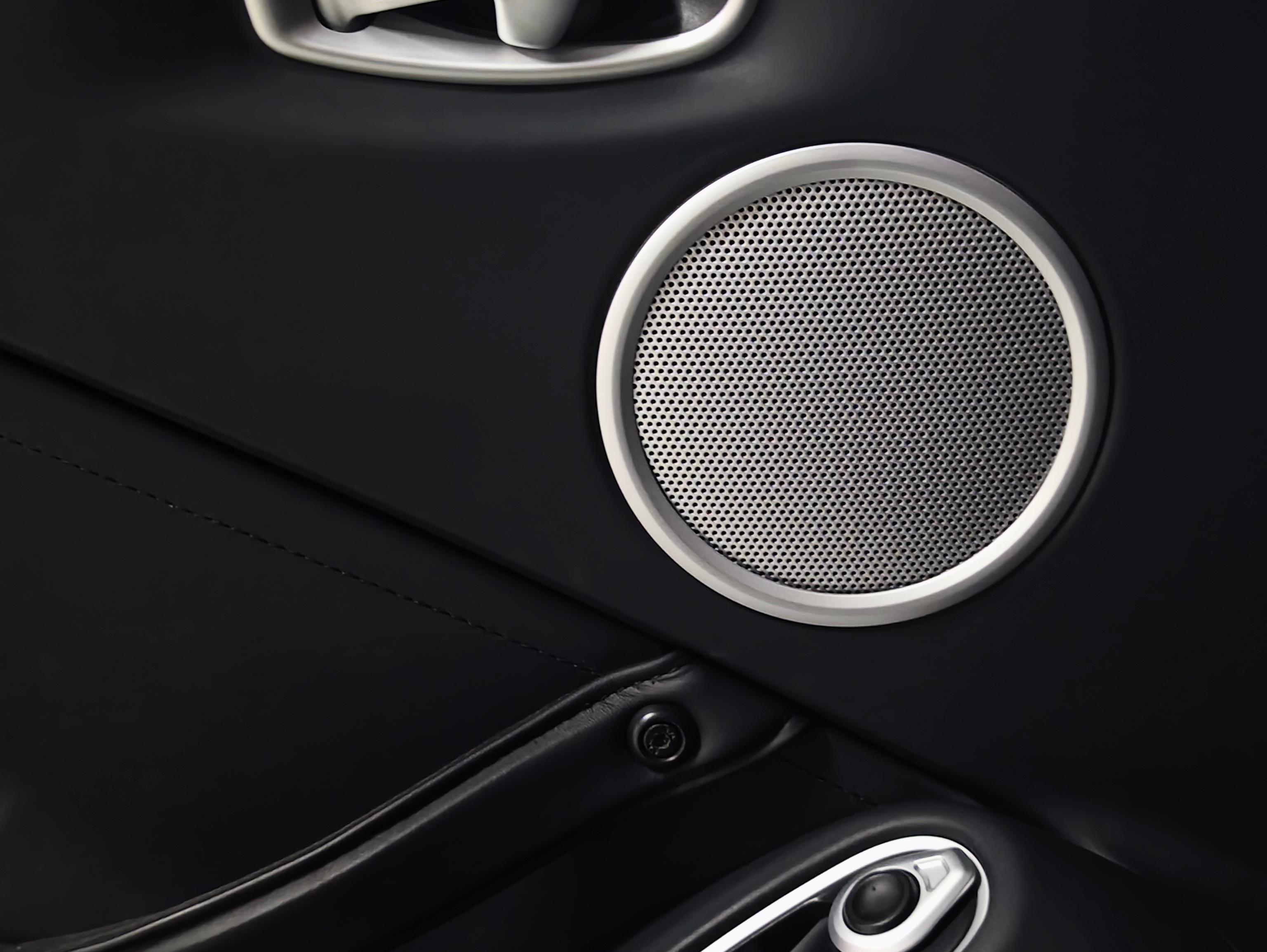 二手阿斯顿·马丁 V8 Vantage 灰色/黑色 2022款 4.0T V8 Coupe