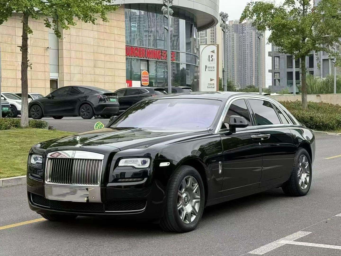 二手劳斯莱斯 古思特 黑色/红色 2015款 Series II 加长版