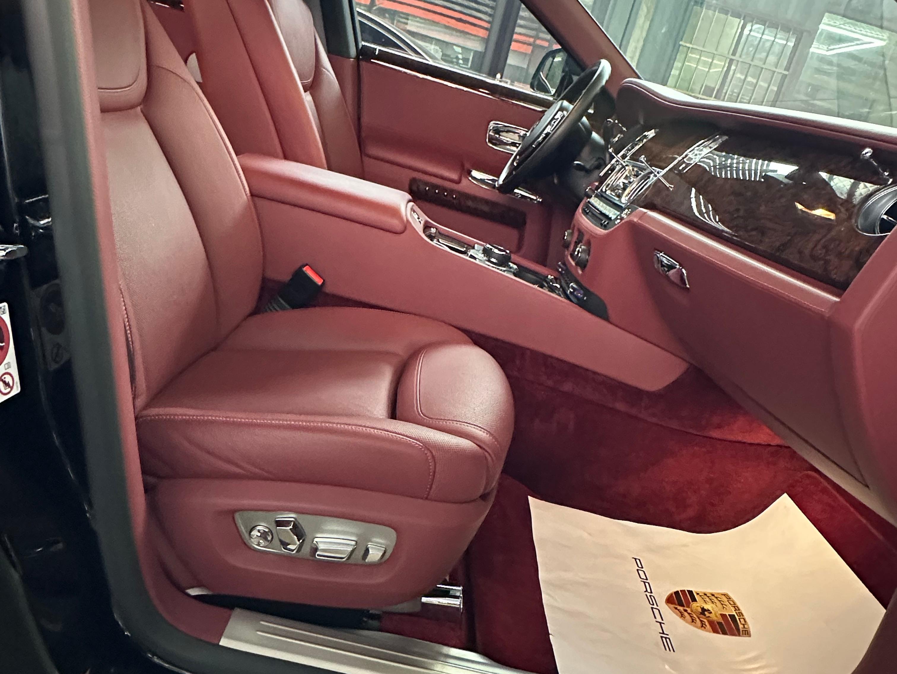 二手劳斯莱斯 古思特 黑色/红色 2015款 Series II 加长版