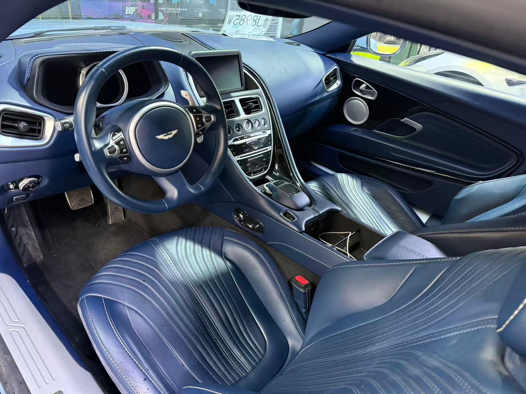 二手阿斯顿·马丁 DB11 蓝色/蓝色 2019款 4.0T V8 Coupe