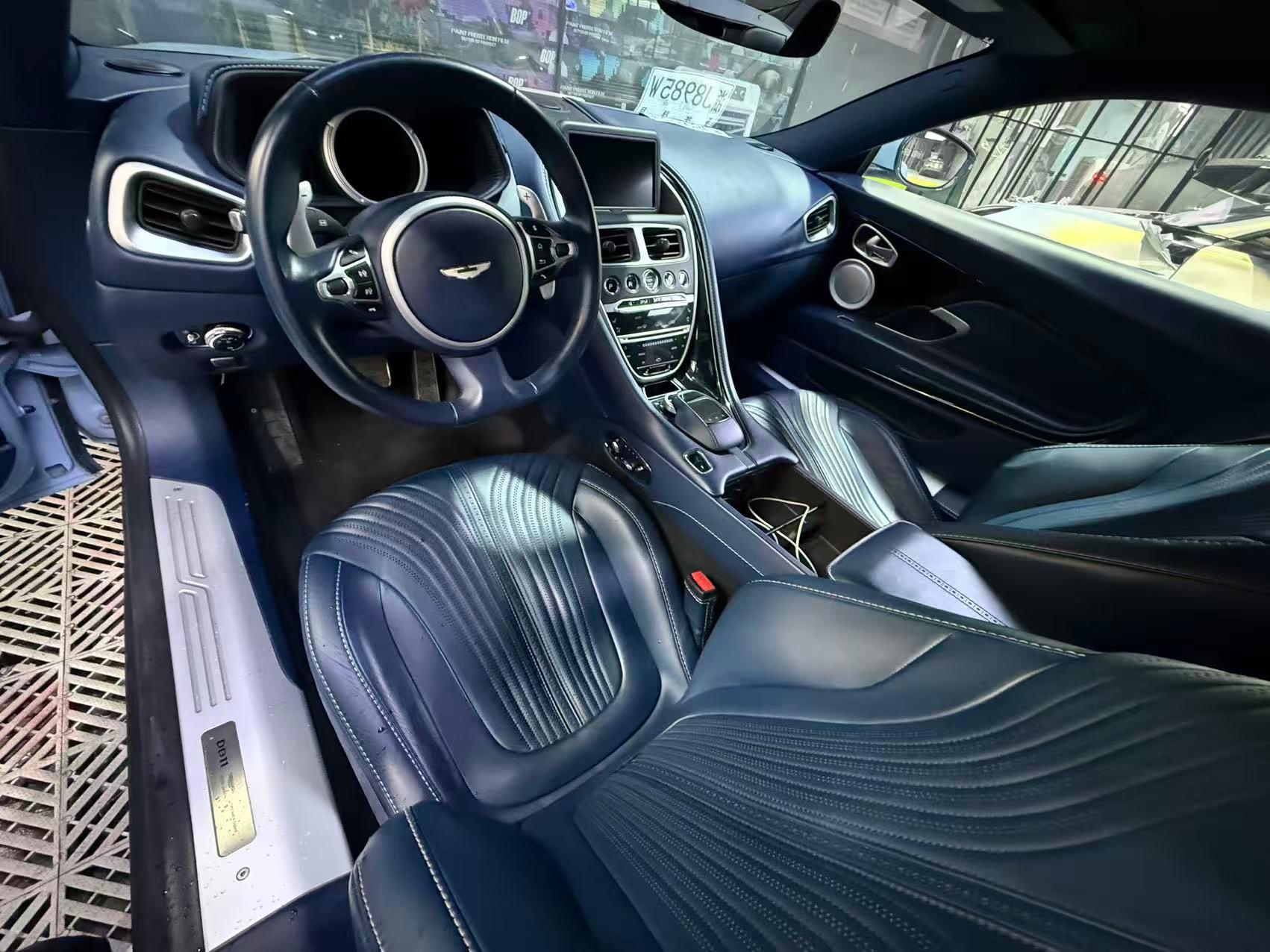 二手阿斯顿·马丁 DB11 蓝色/蓝色 2019款 4.0T V8 Coupe