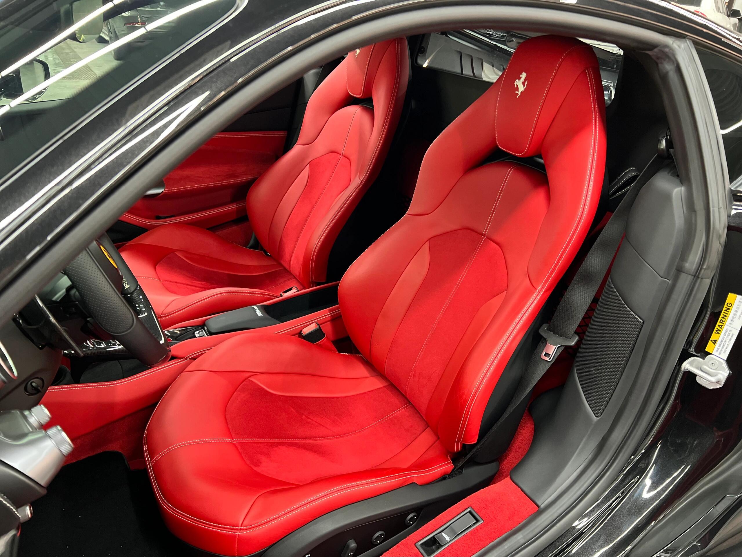 二手法拉利 F8 黑色/红色 2019款 Tributo 3.9T V8