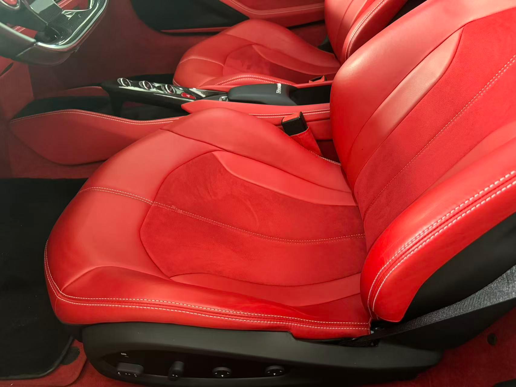 二手法拉利 F8 黑色/红色 2019款 Tributo 3.9T V8