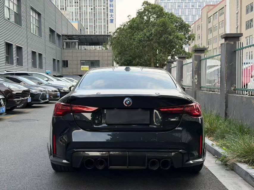 二手宝马 M系 黑色/橙色 2023款 M4双门轿跑车 雷霆版