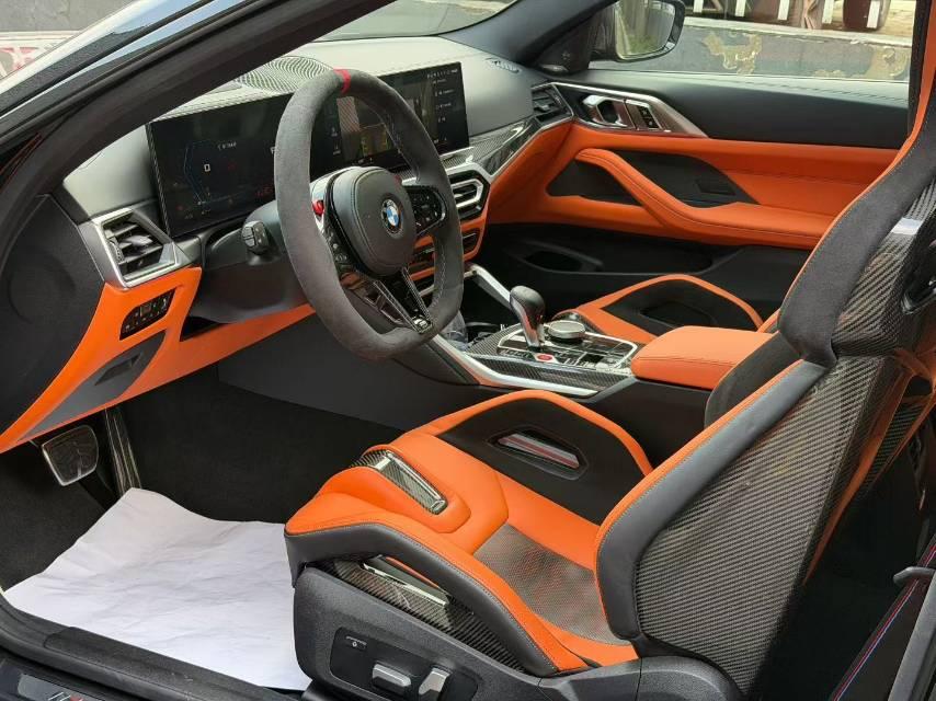 二手宝马 M系 黑色/橙色 2023款 M4双门轿跑车 雷霆版