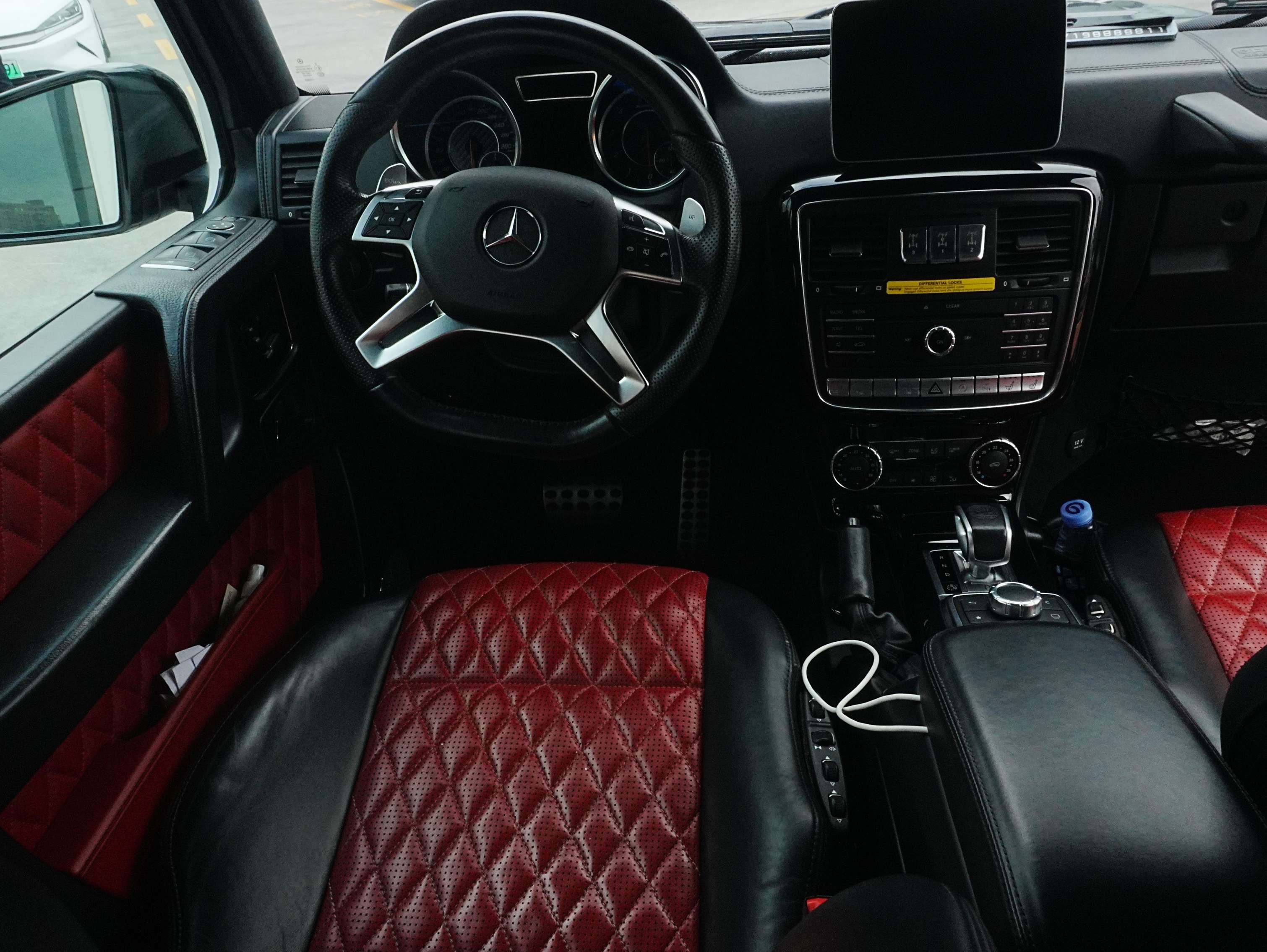 二手奔驰 G级AMG 白色/黑红 2018款 AMG G 63 典藏版