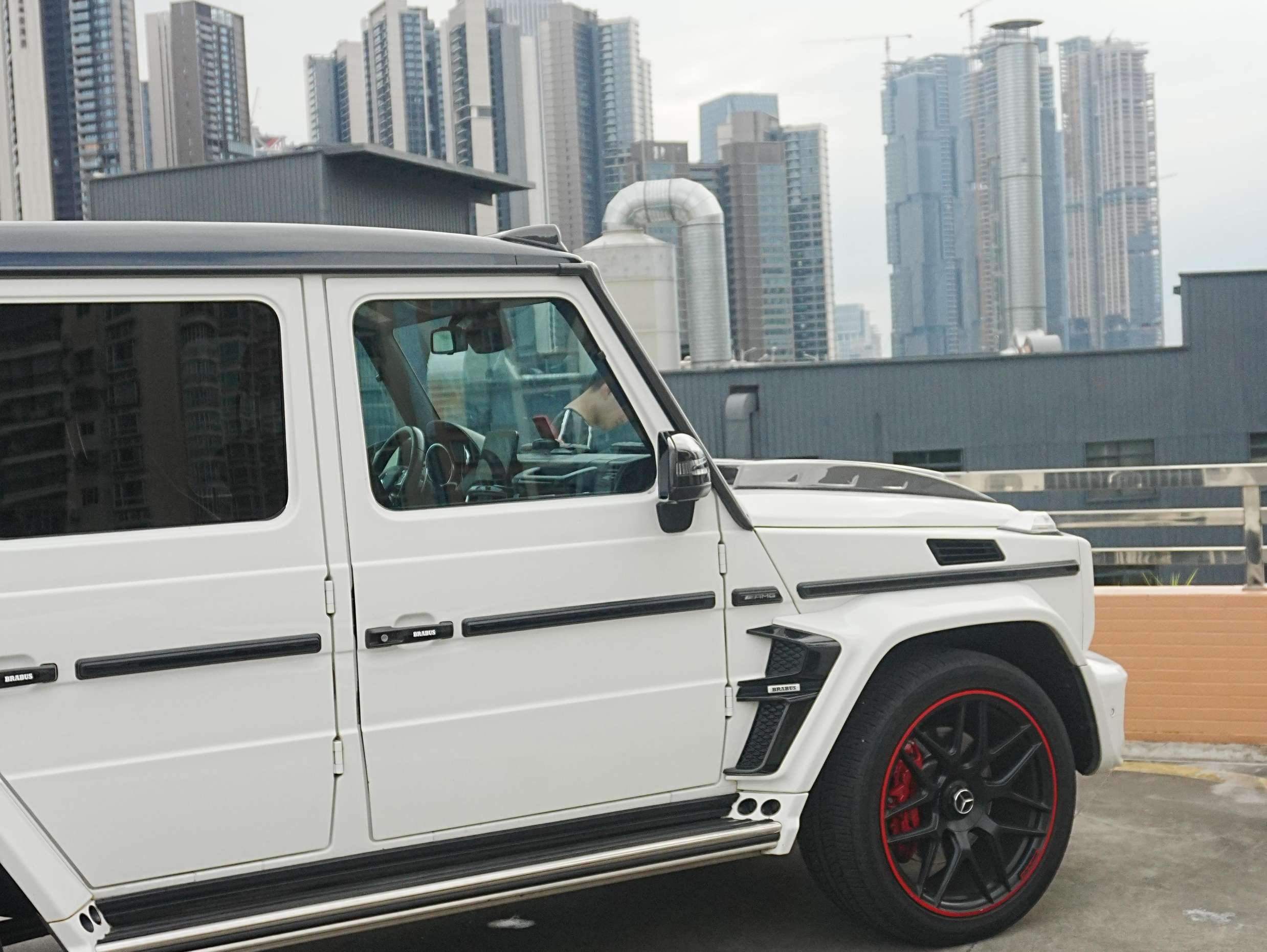 二手奔驰 G级AMG 白色/黑红 2018款 AMG G 63 典藏版