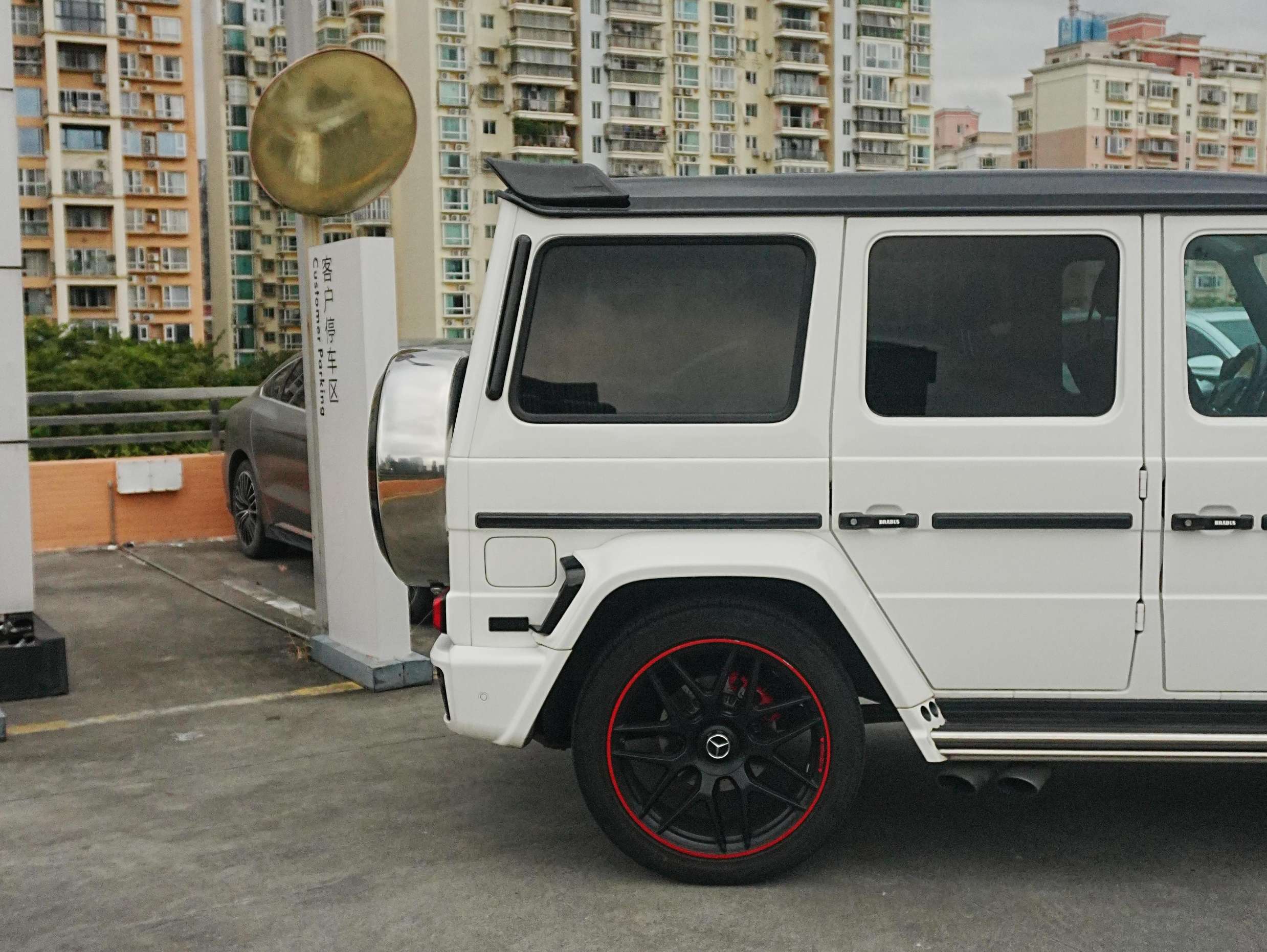 二手奔驰 G级AMG 白色/黑红 2018款 AMG G 63 典藏版