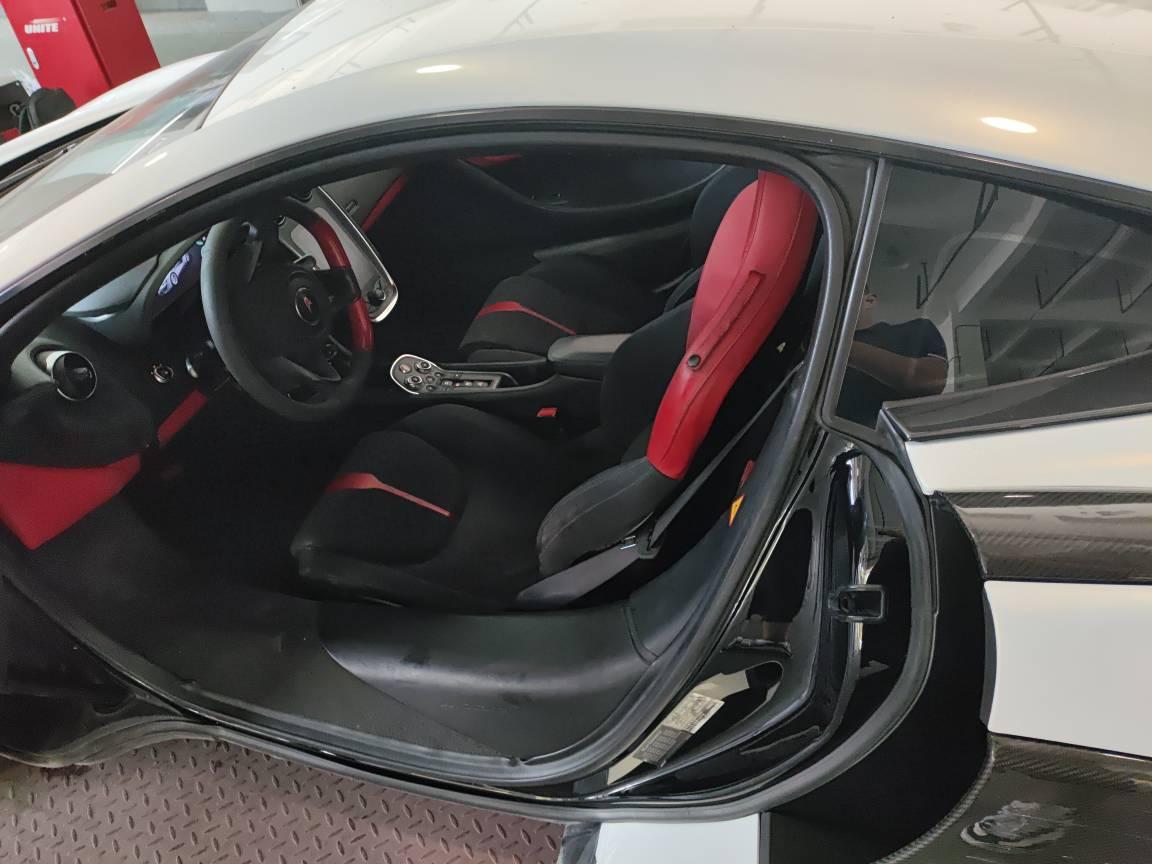 二手迈凯伦 570S 黑色/灰色 2015款 570S 3.8T Coupe