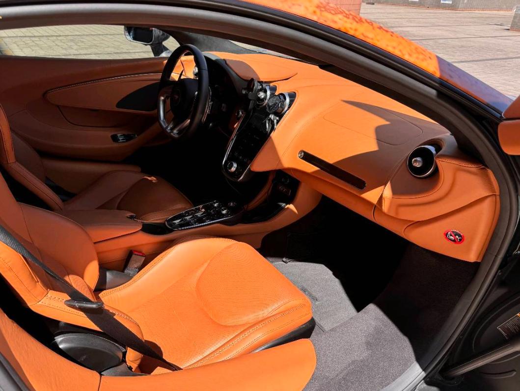 二手迈凯伦 迈凯伦GT 绿色/棕色 GT  中规版