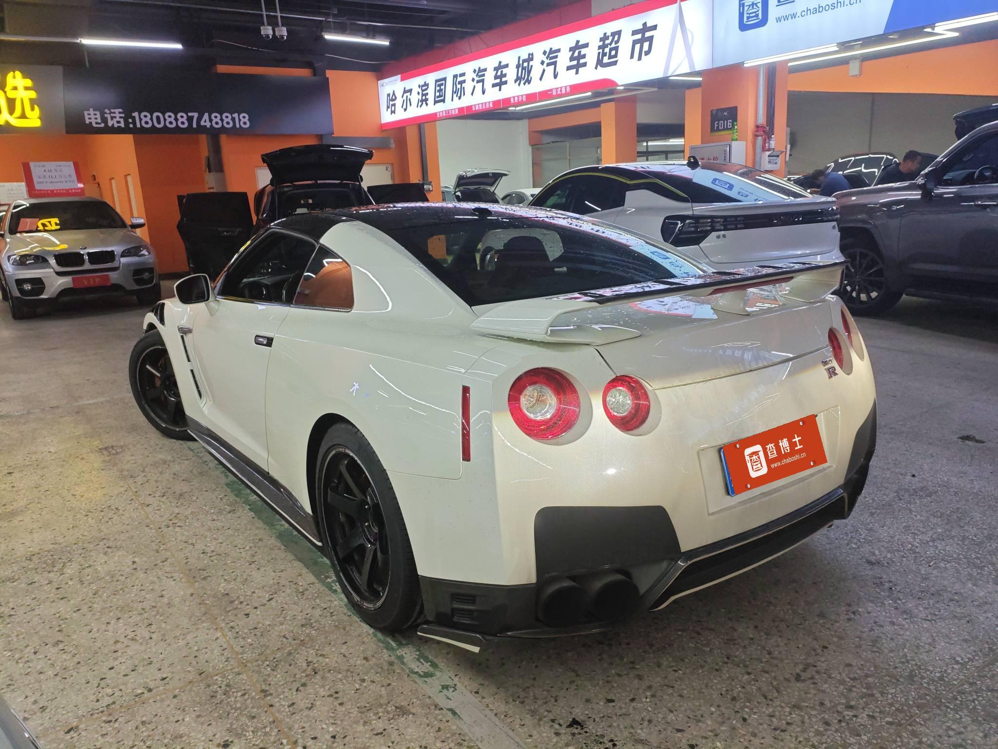 二手日产 GT-R 白色/红色 2015款 3.8T