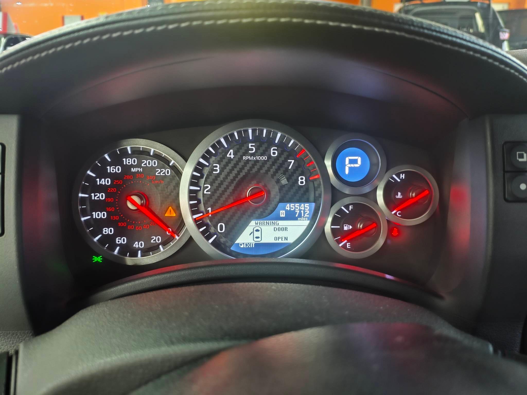 二手日产 GT-R 白色/红色 2015款 3.8T