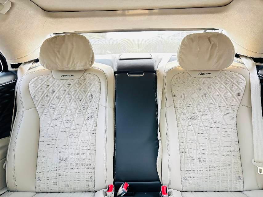 二手宾利 飞驰 金黑/米色 2022款 4.0T V8 Mulliner